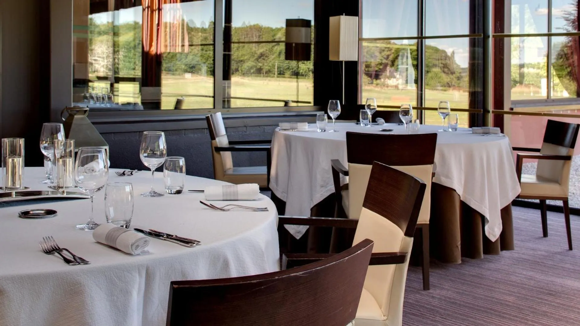 Restaurant/places to eat in Le Pavillon De Gouffern