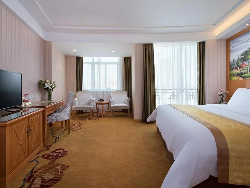 Bed in Vienna Hotel (Shengzhou Bada Hotel)