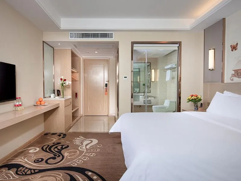 Bed in Vienna Hotel (East Plaza of WuHan High-Speed Railway Station)