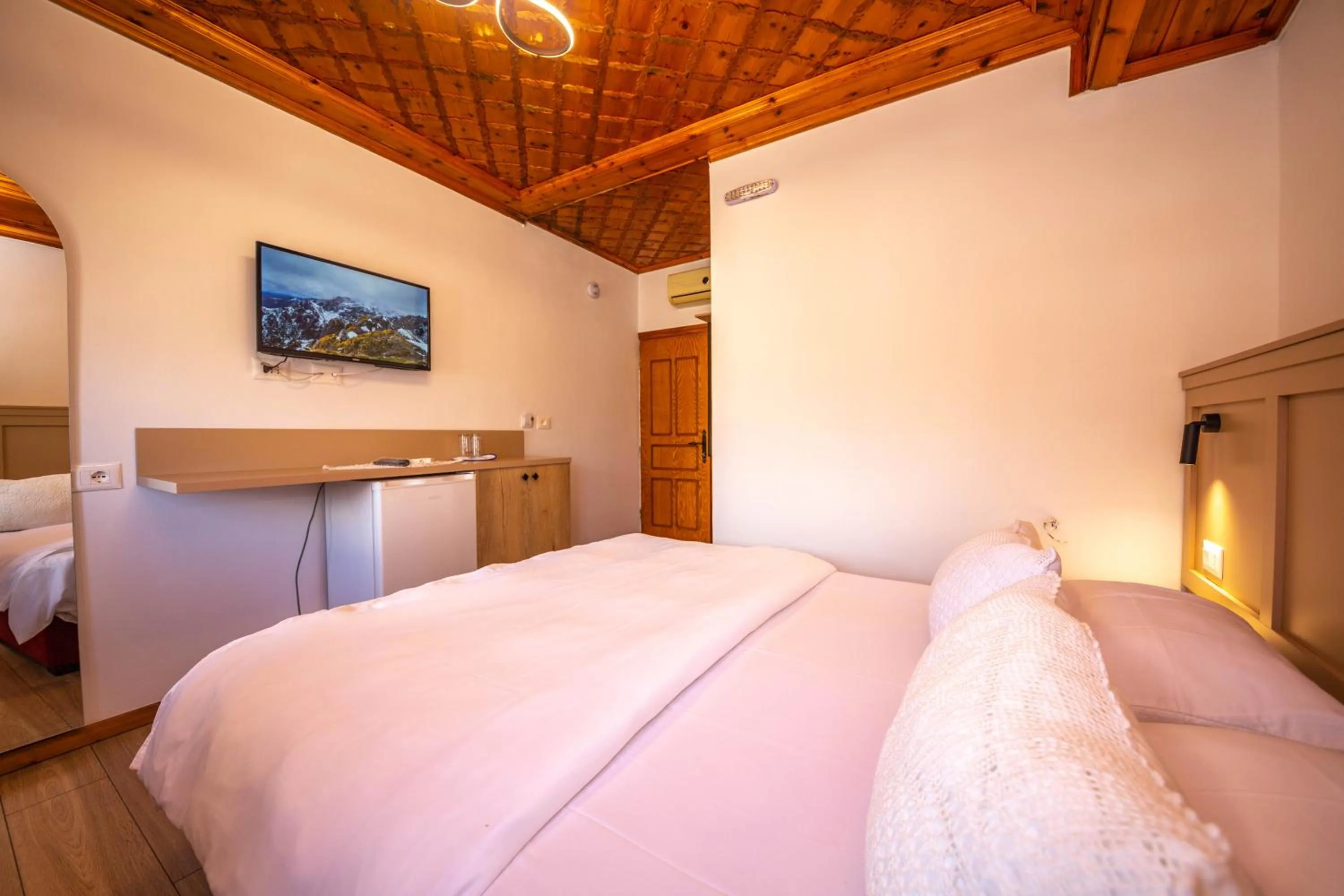 Bedroom, Bed in Bed and Breakfast Kotoni