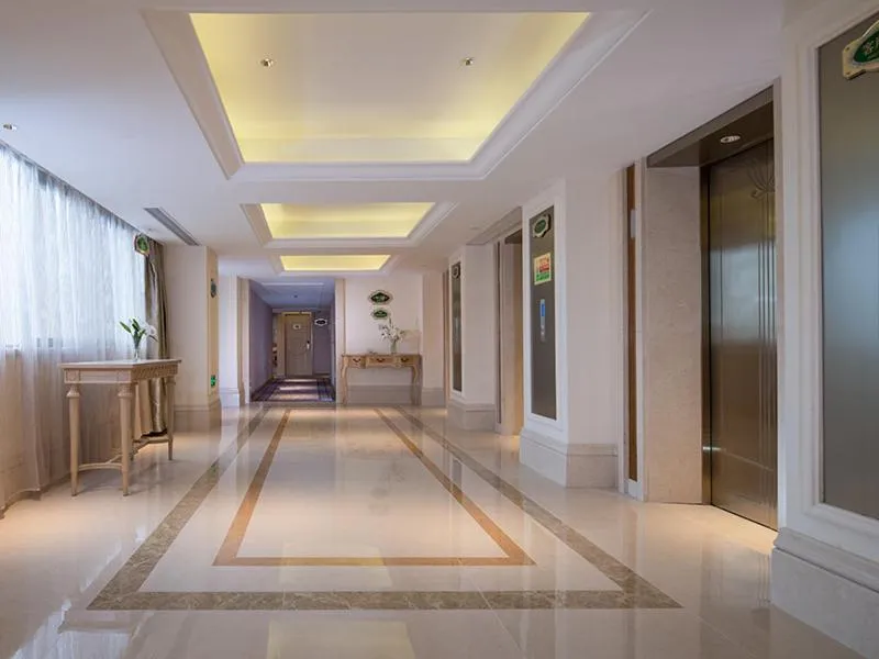 Vienna International Hotel (Changfeng Park Shop, Jinshajiang Road, Shanghai)