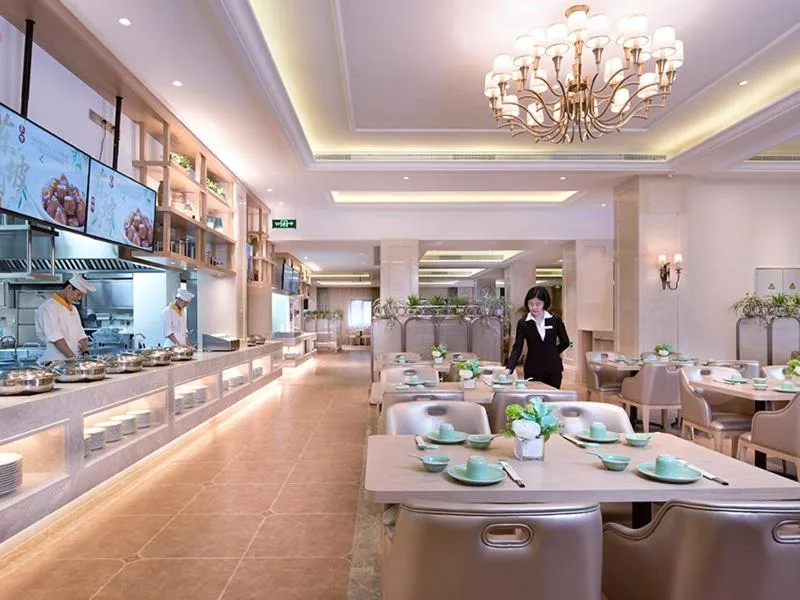 Restaurant/places to eat in Vienna International Hotel (Changfeng Park Shop, Jinshajiang Road, Shanghai)