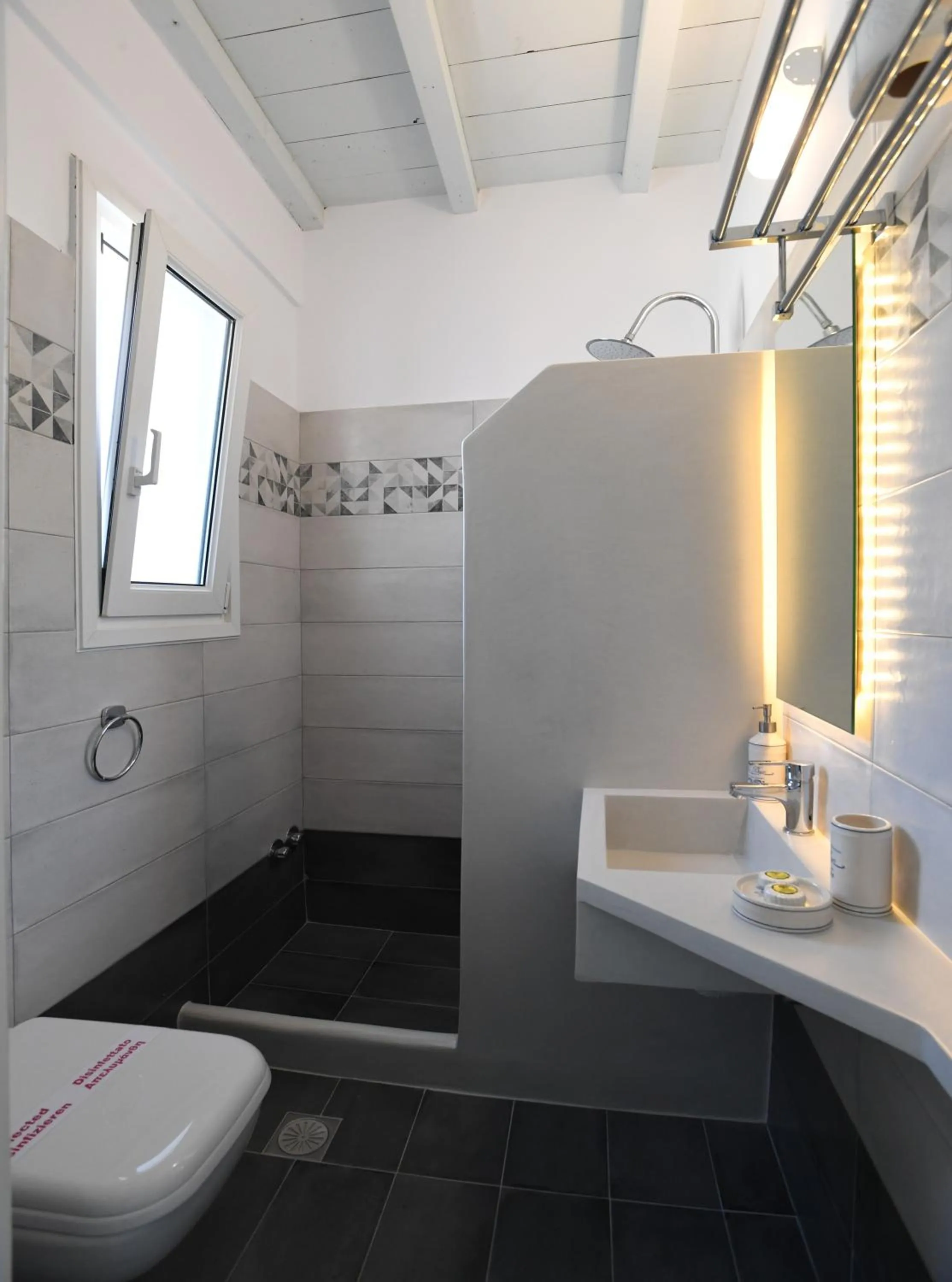 Nostos Beachfront Apartments & Studios