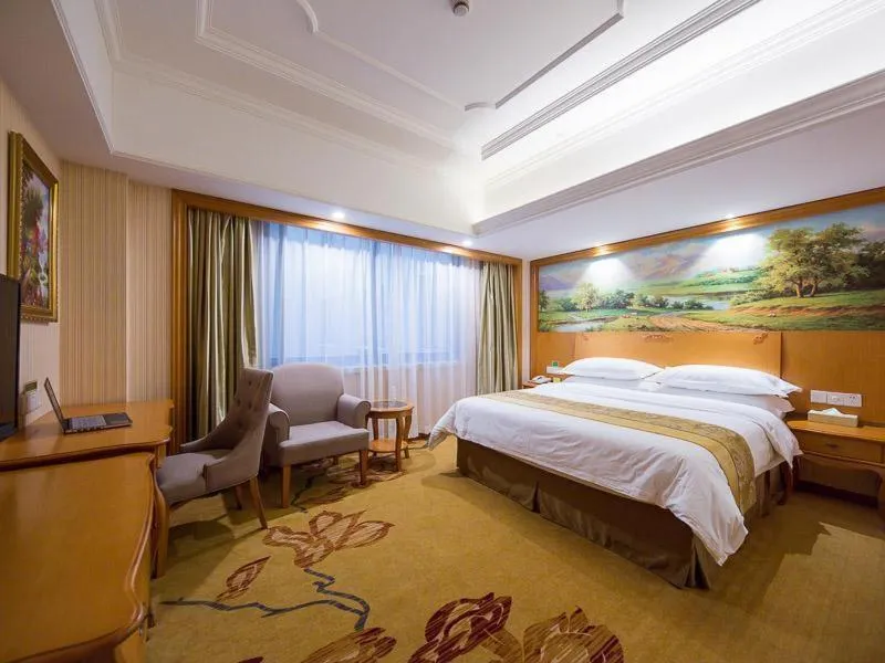 Bed in Vienna international hotel shanghai pudong airport south store