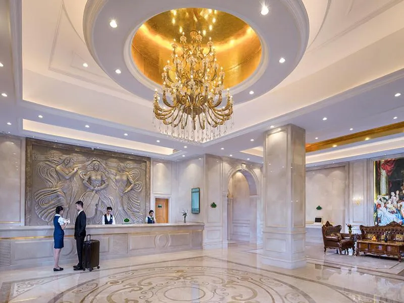 Vienna International Hotel Maoming Wanda Plaza