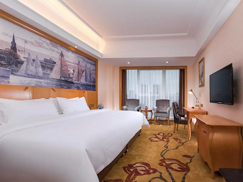 Bed in Vienna Hotel (Laibin North Station)