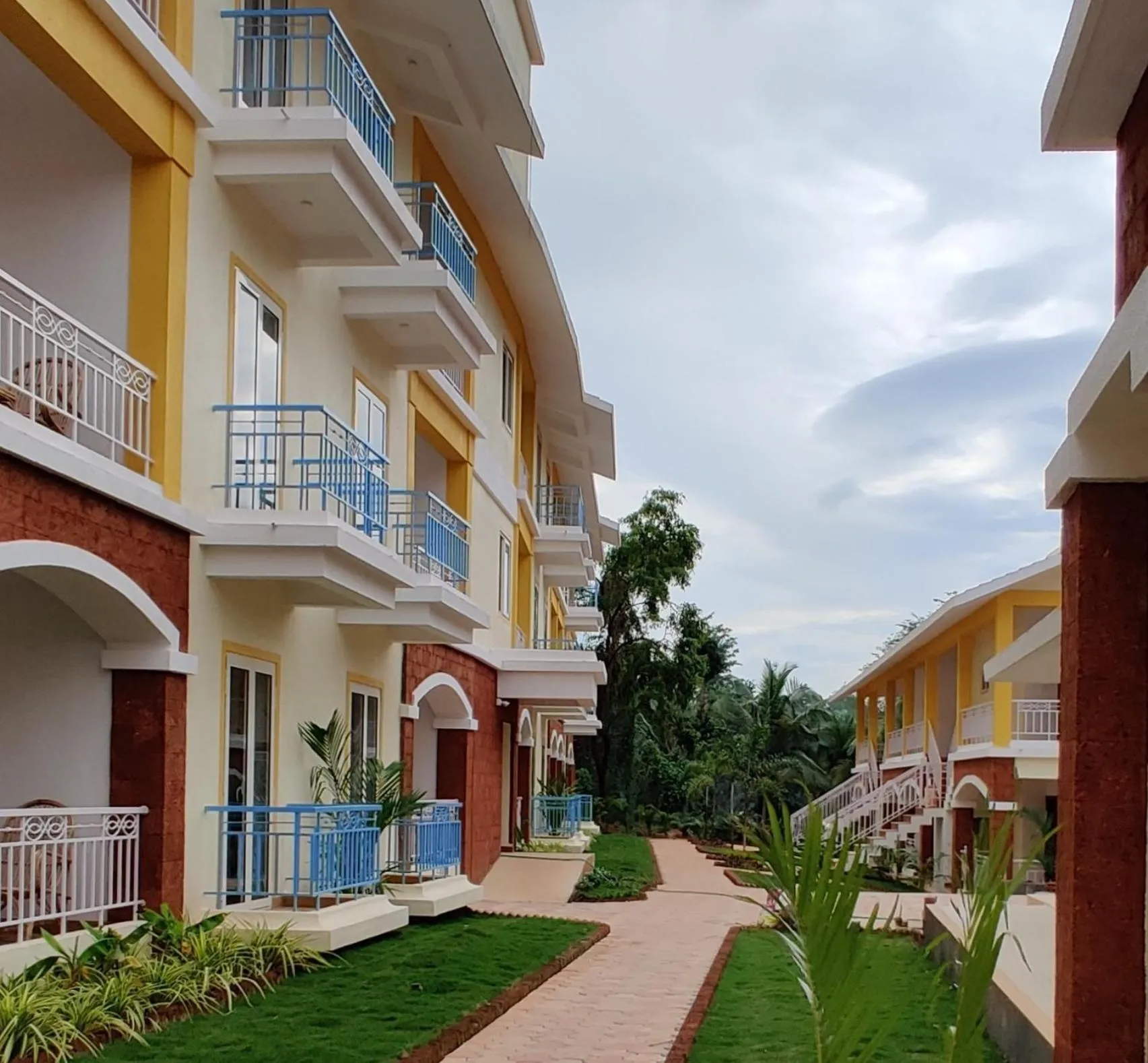 Property building in Passions de Goa