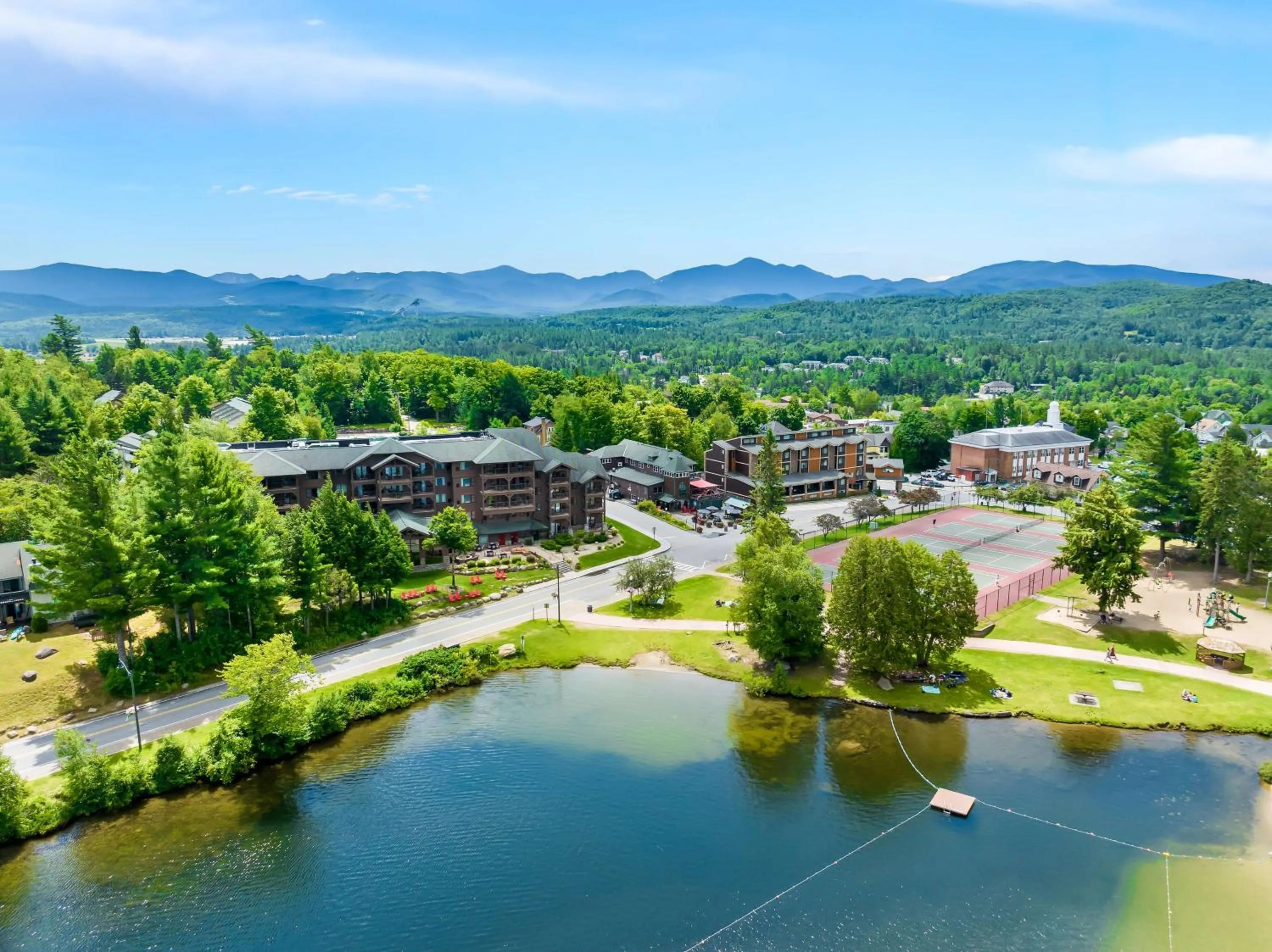 Property building in Hampton Inn & Suites Lake Placid