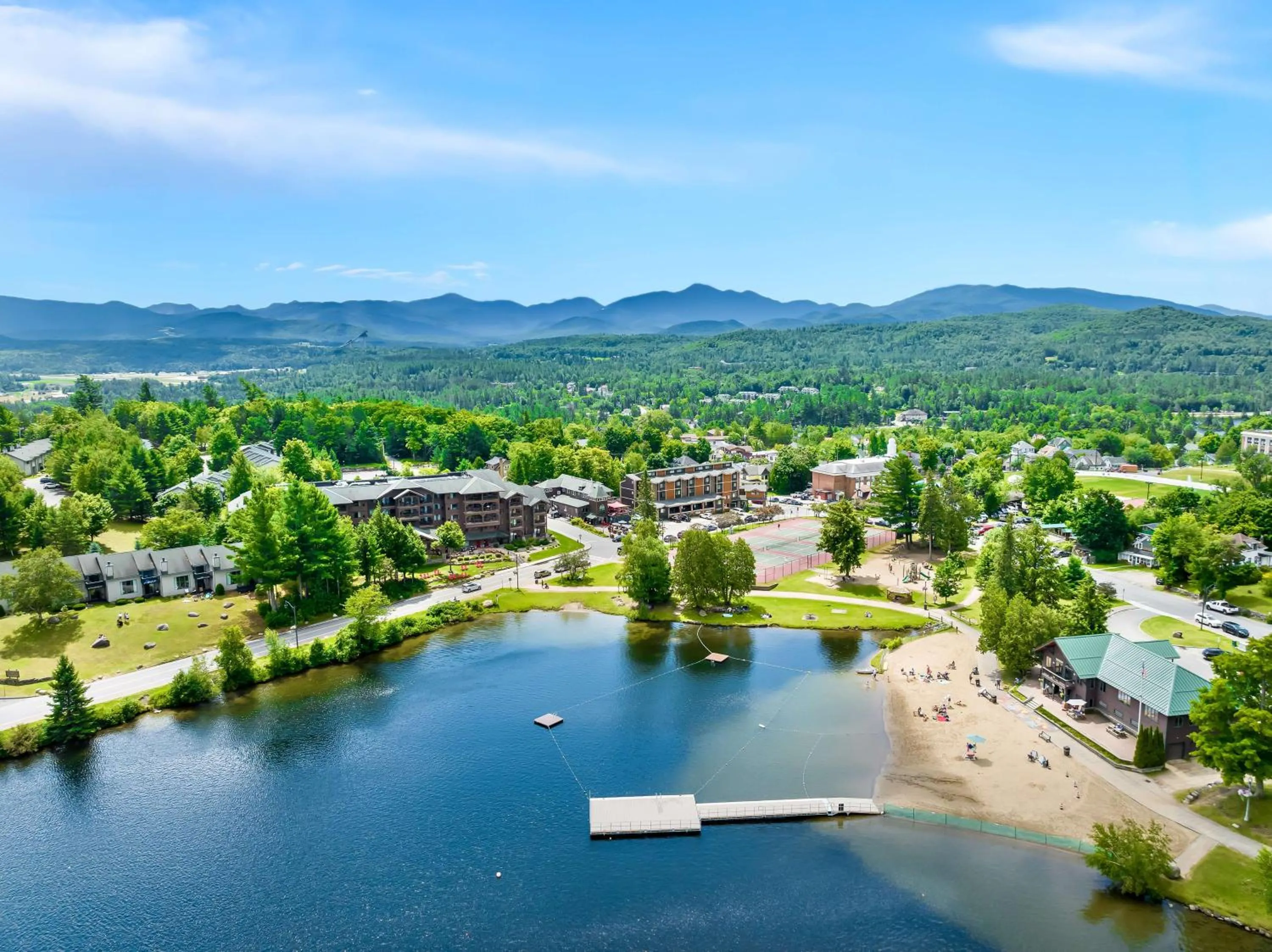 Property building in Hampton Inn & Suites Lake Placid