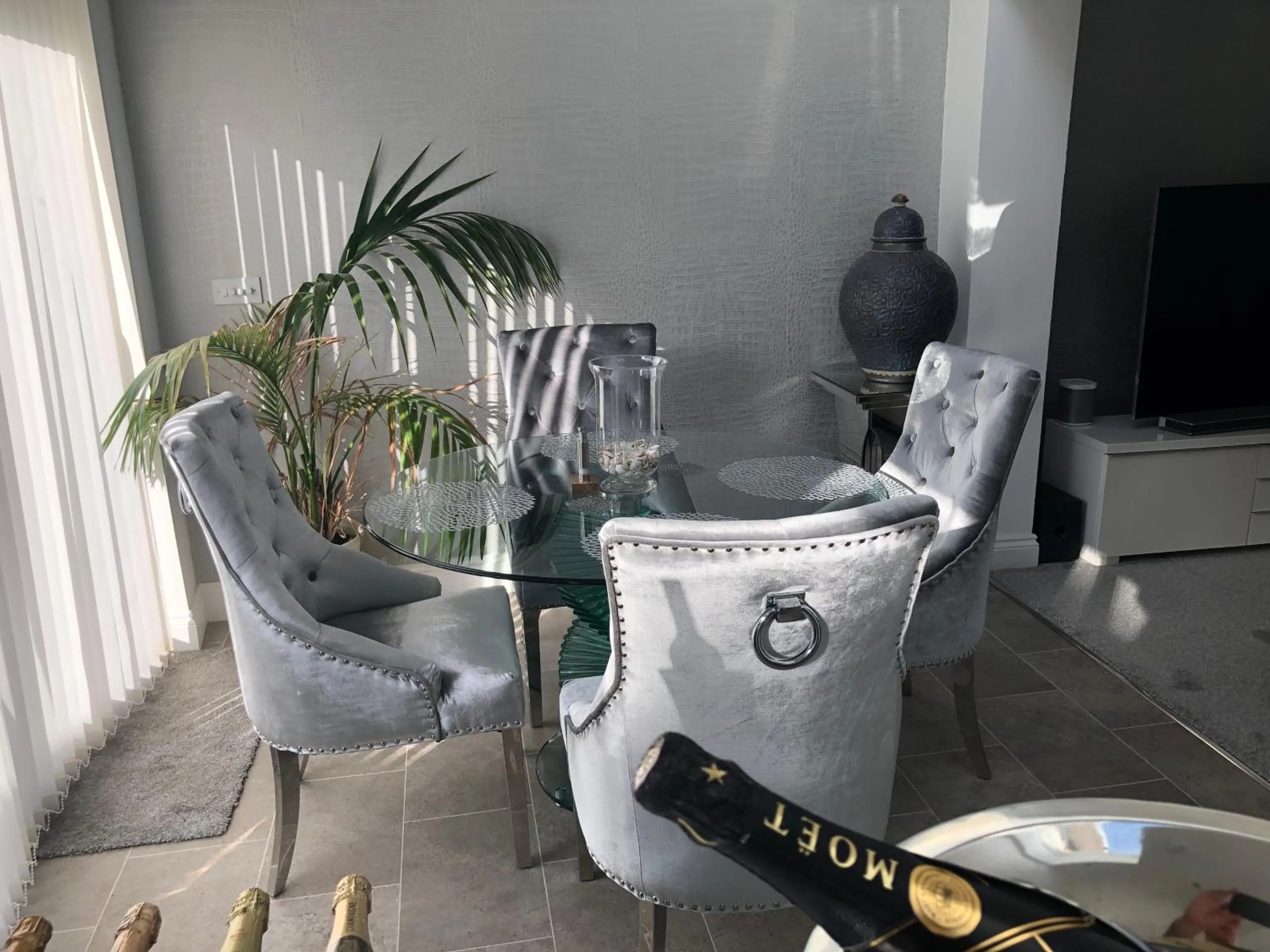 Breakfast in Jonan House