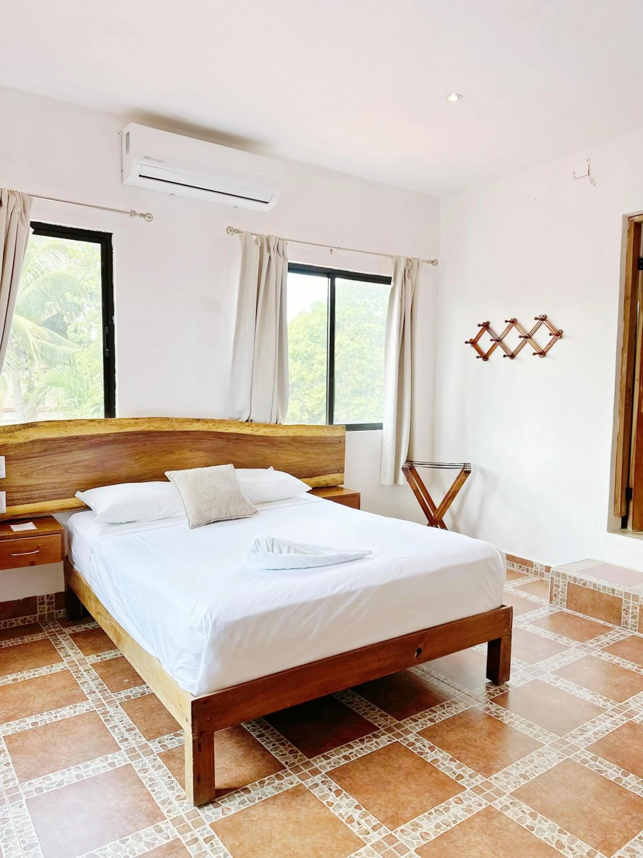 Bed in Hotel El Perico Marinero