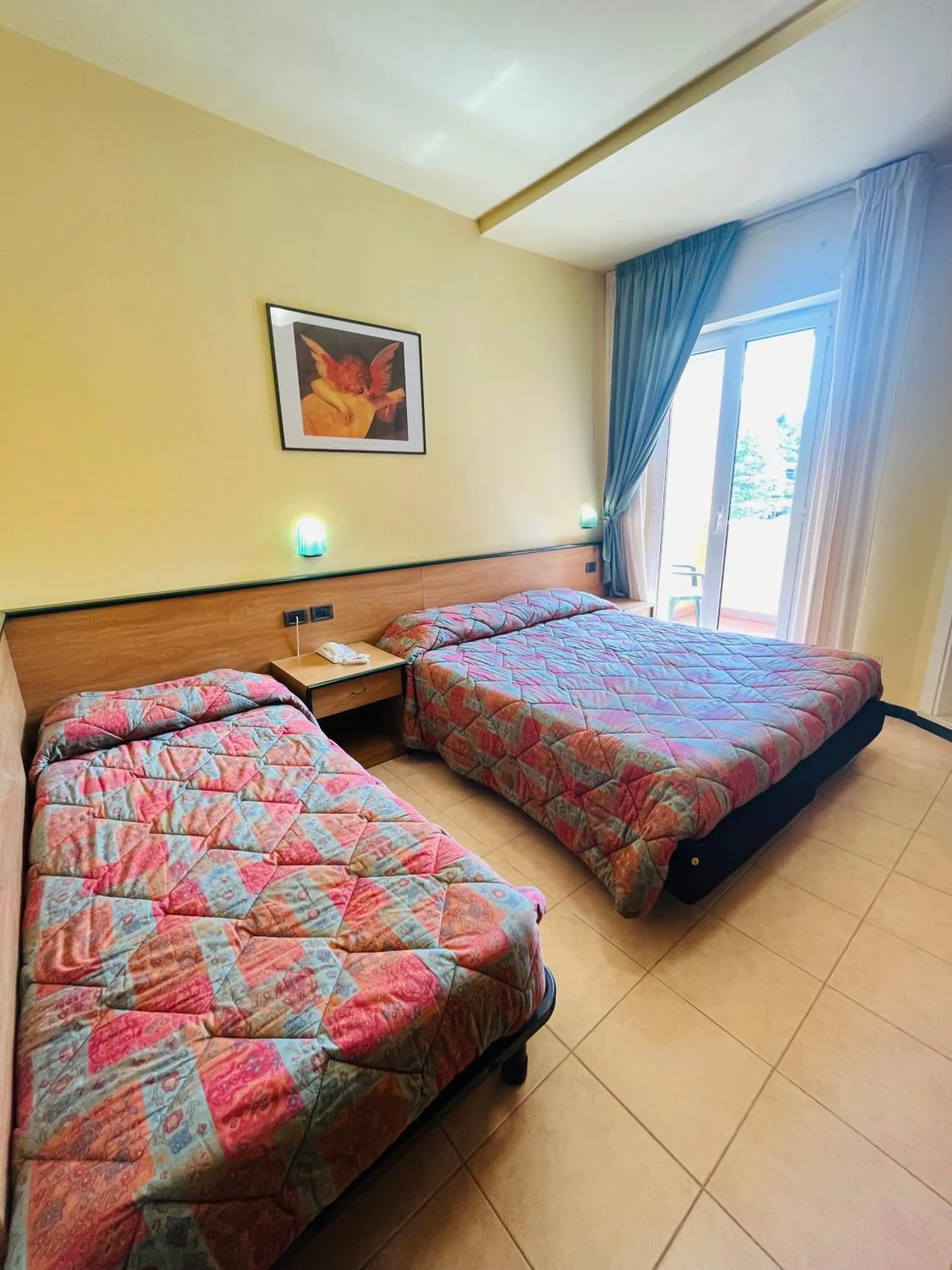 Bed in Hotel Ristorante Montenerone Il Poeta