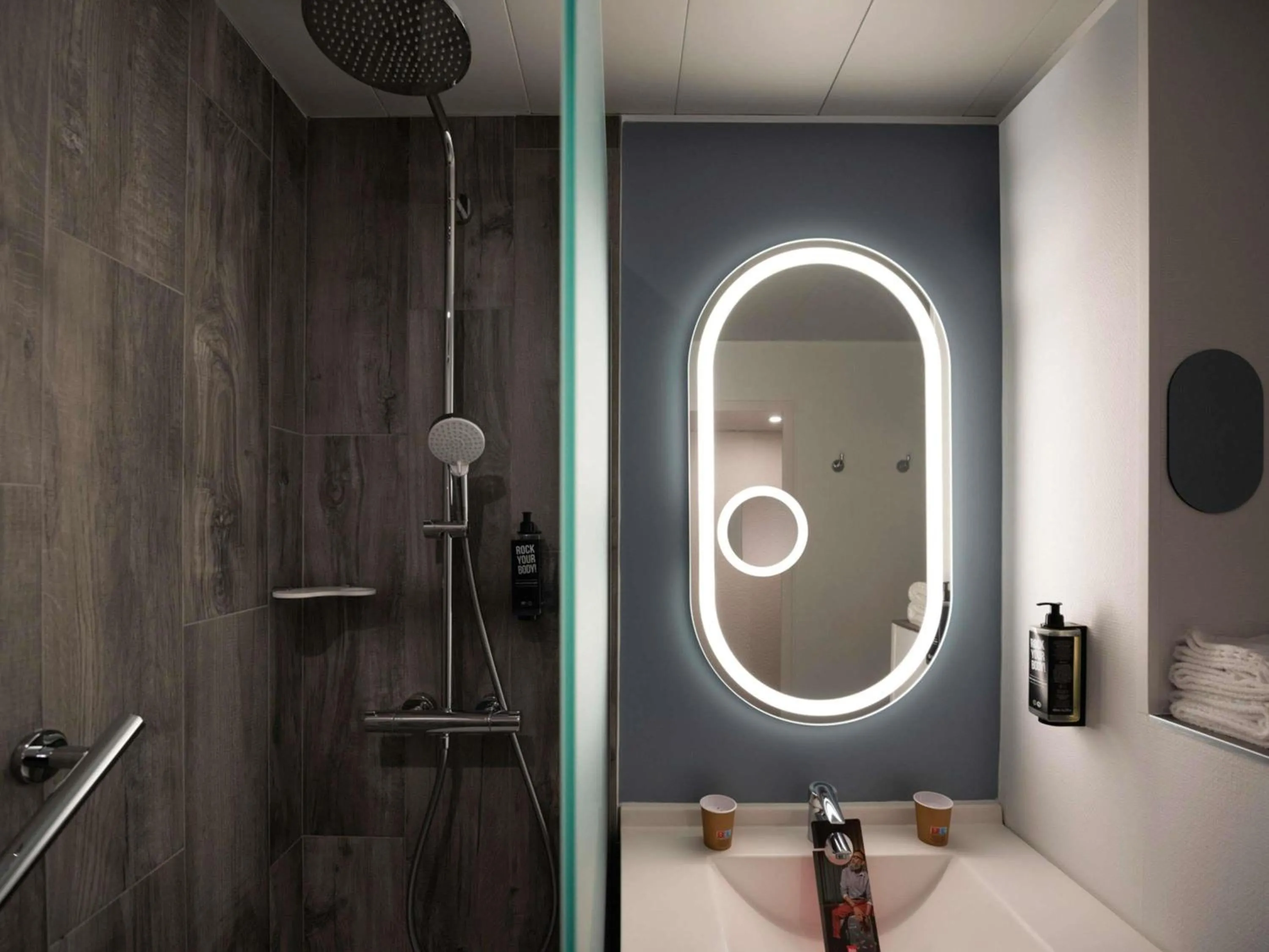 Bedroom in ibis La Baule Pornichet Plage