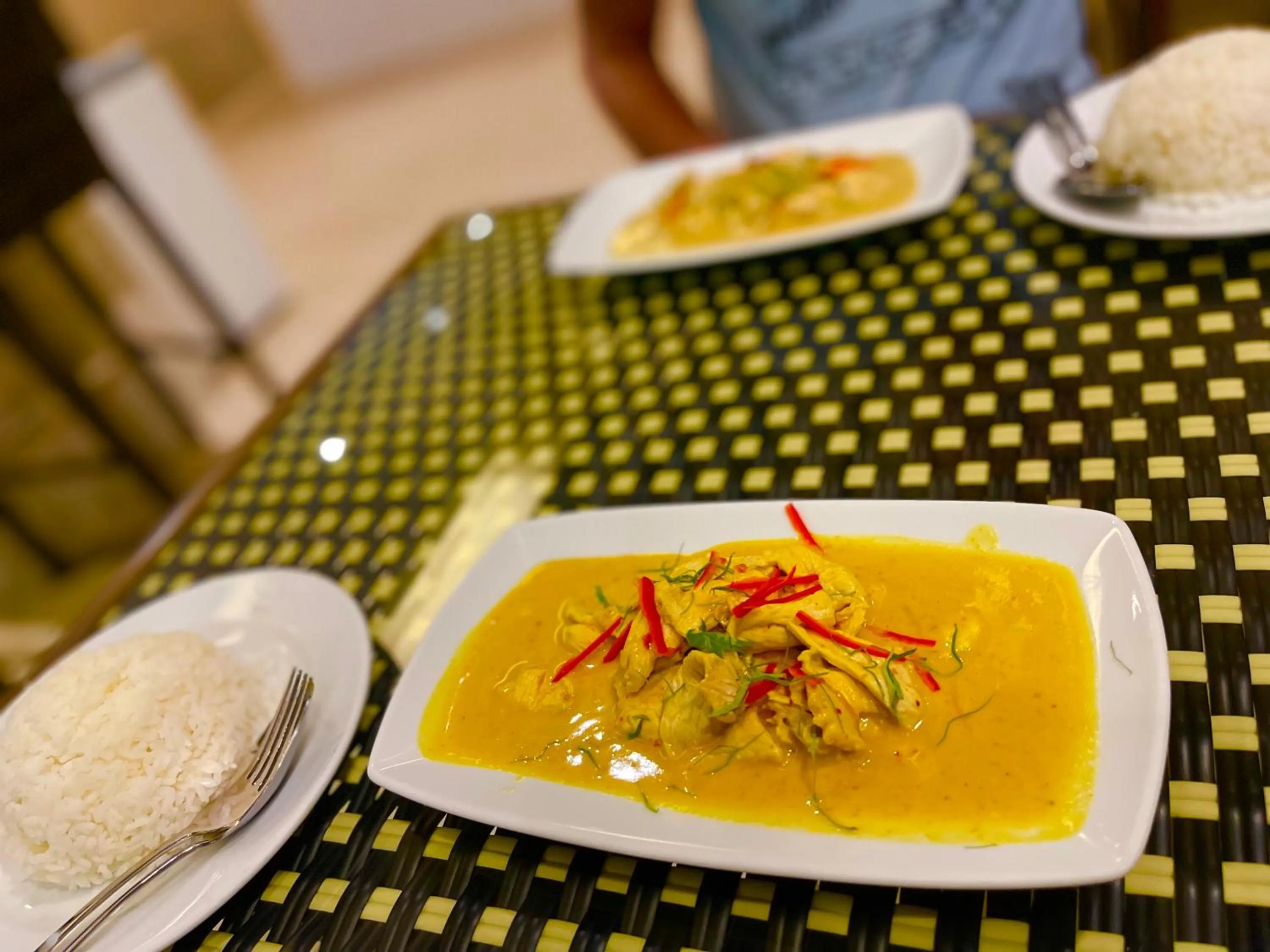 Restaurant/places to eat in The Little Moon Residence