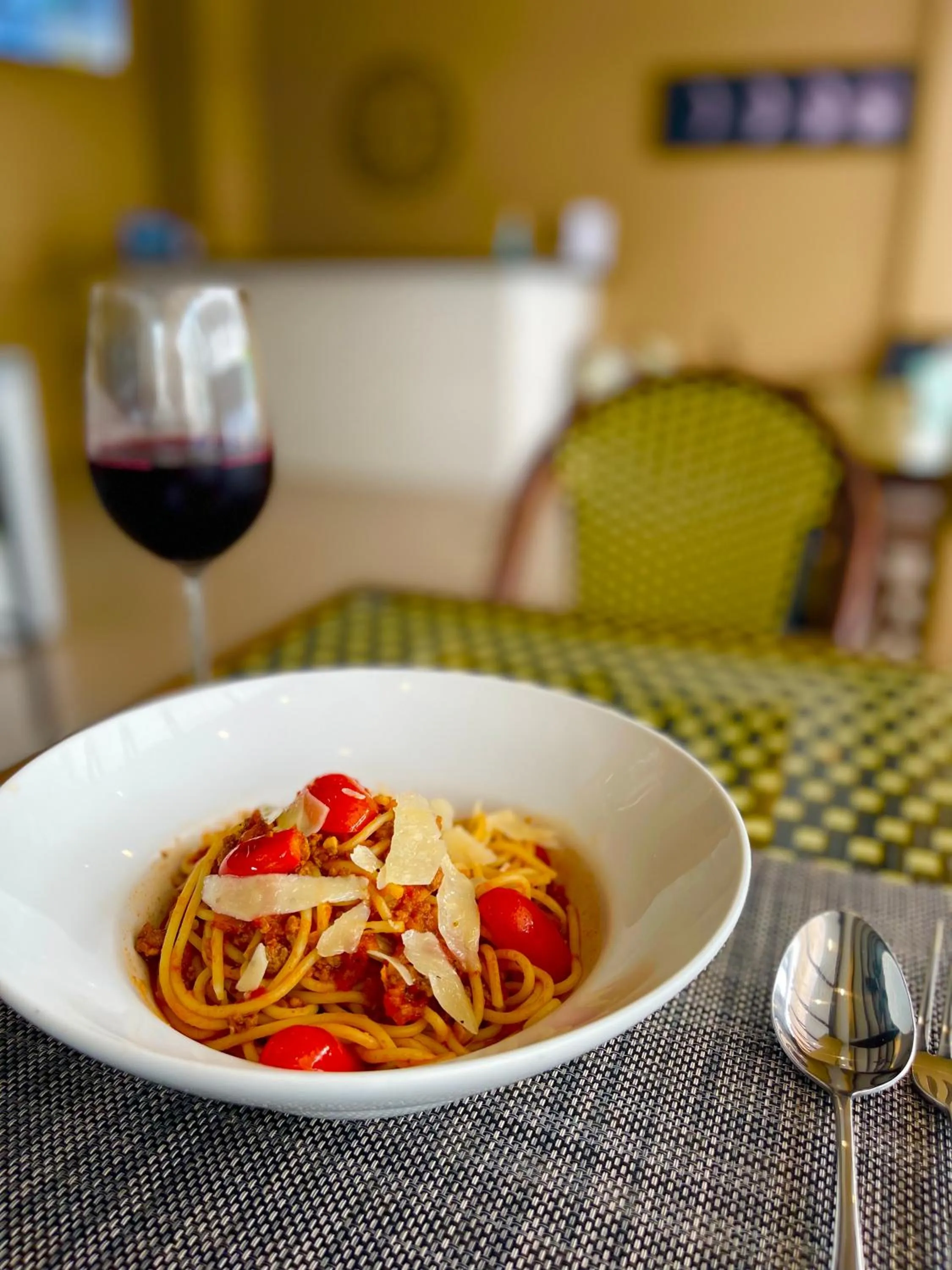 Restaurant/places to eat in The Little Moon Residence