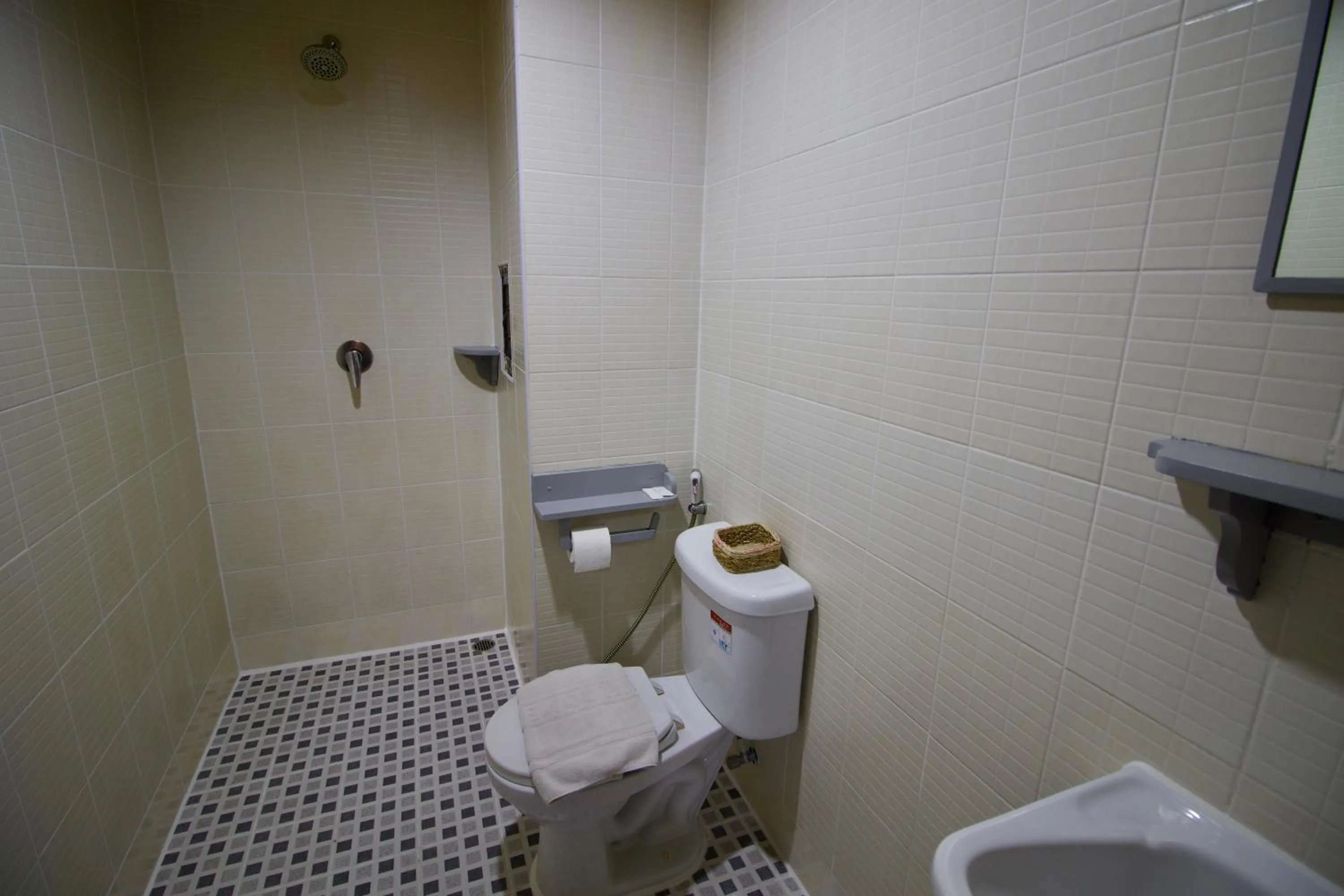 Shower in The Little Moon Residence
