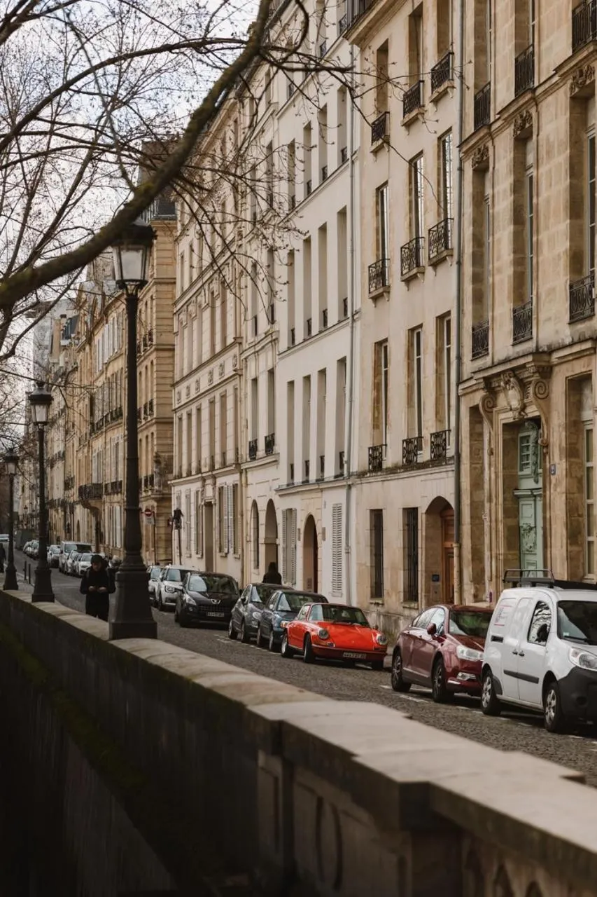 Neighbourhood in Hotel des Deux-Iles - Notre-Dame