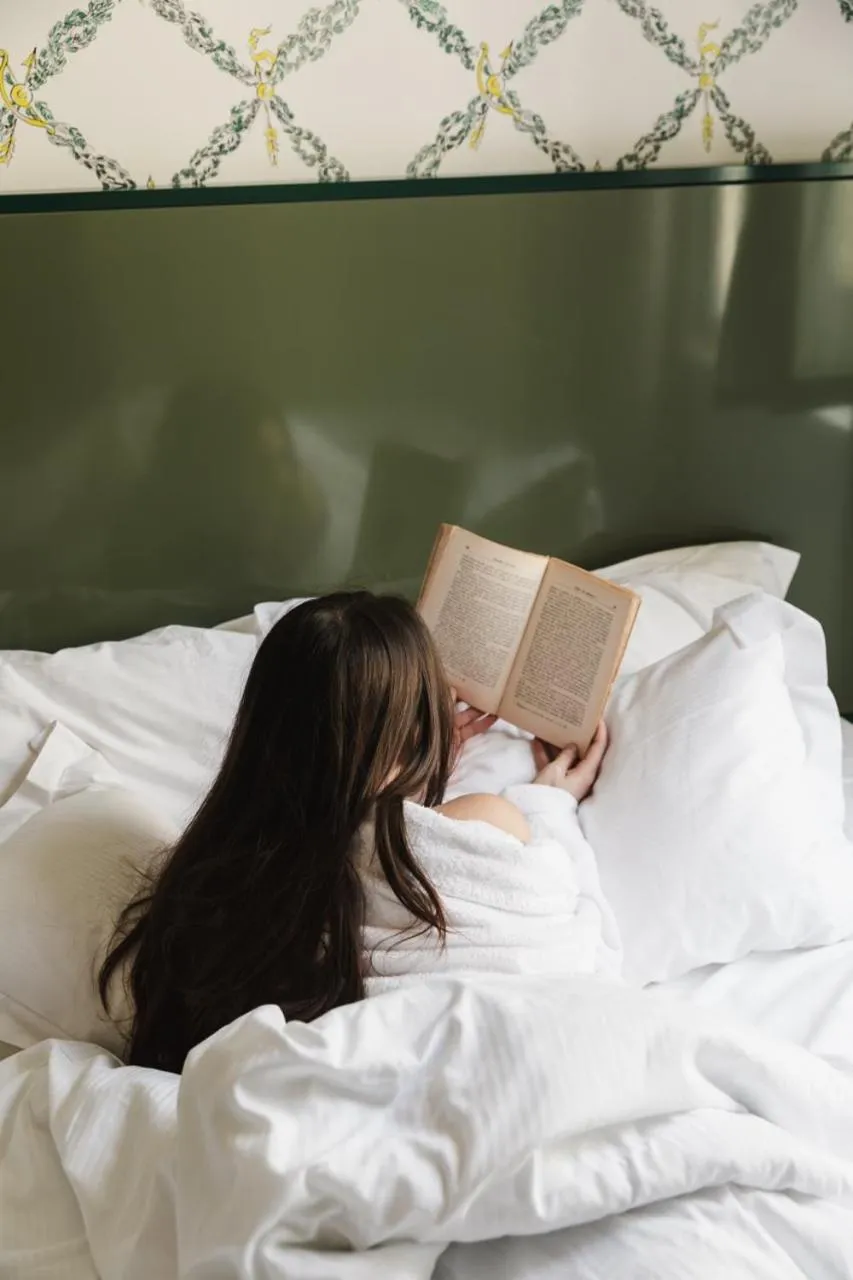 Bed in Hotel des Deux-Iles - Notre-Dame