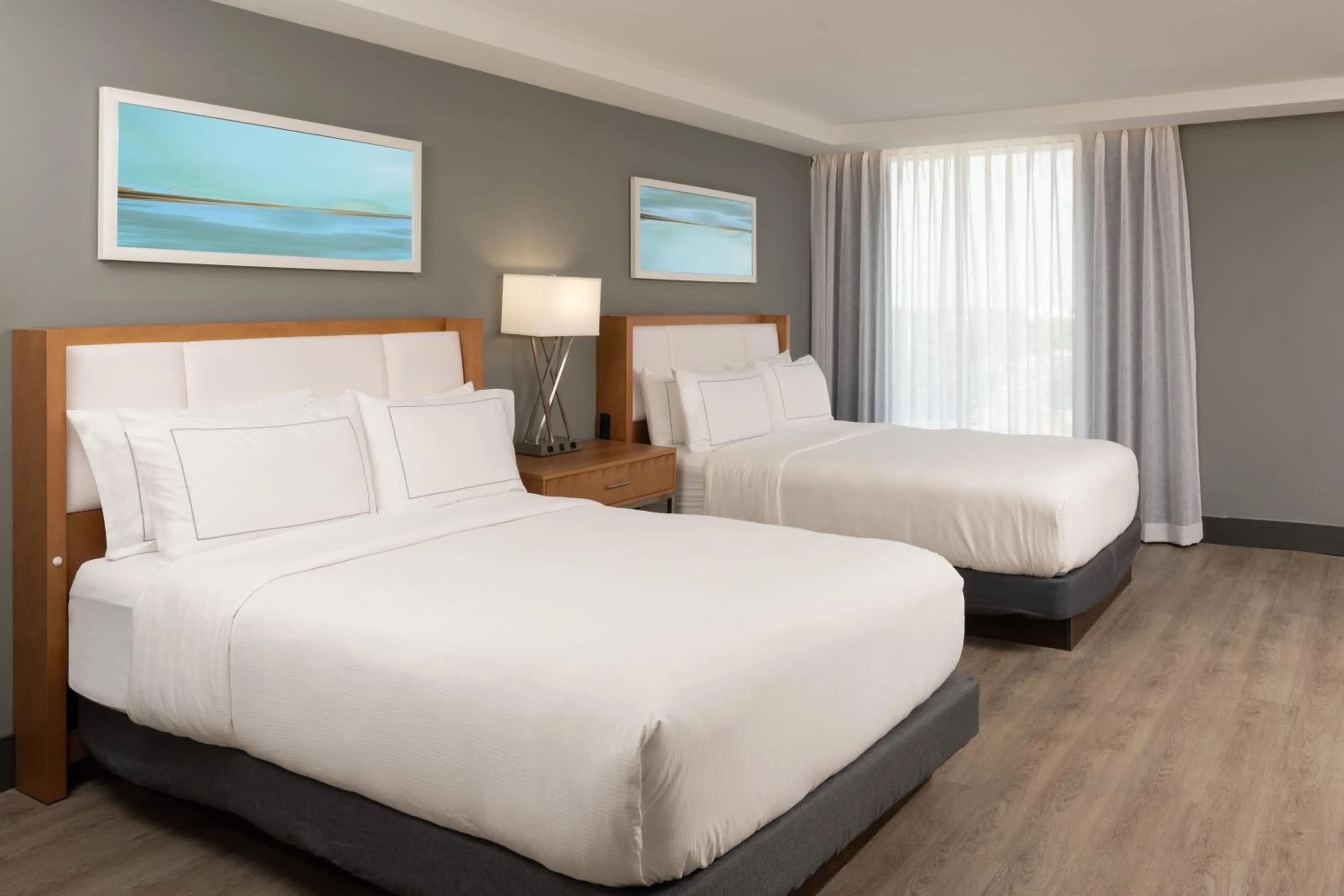 Bedroom, Bed in DoubleTree by Hilton Miami North I-95