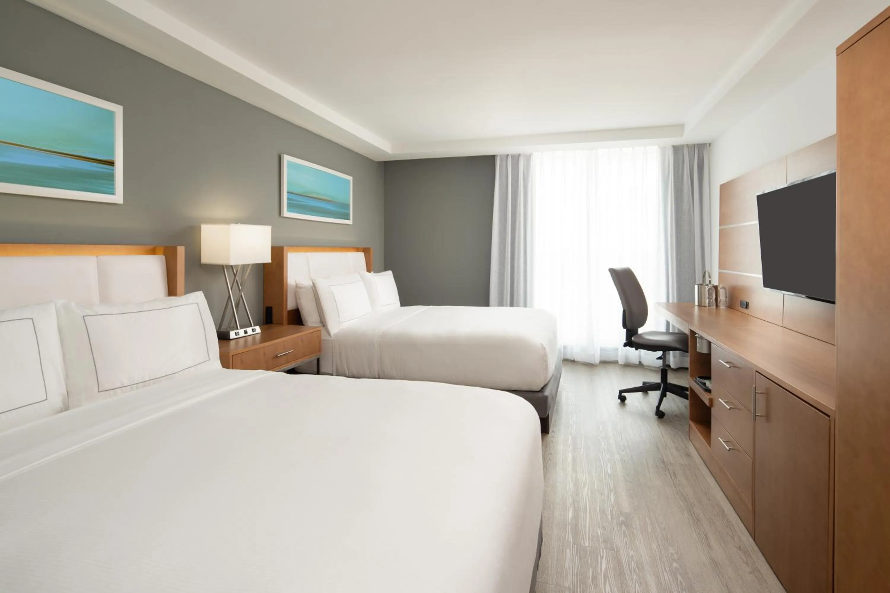 Bedroom, Bed in DoubleTree by Hilton Miami North I-95