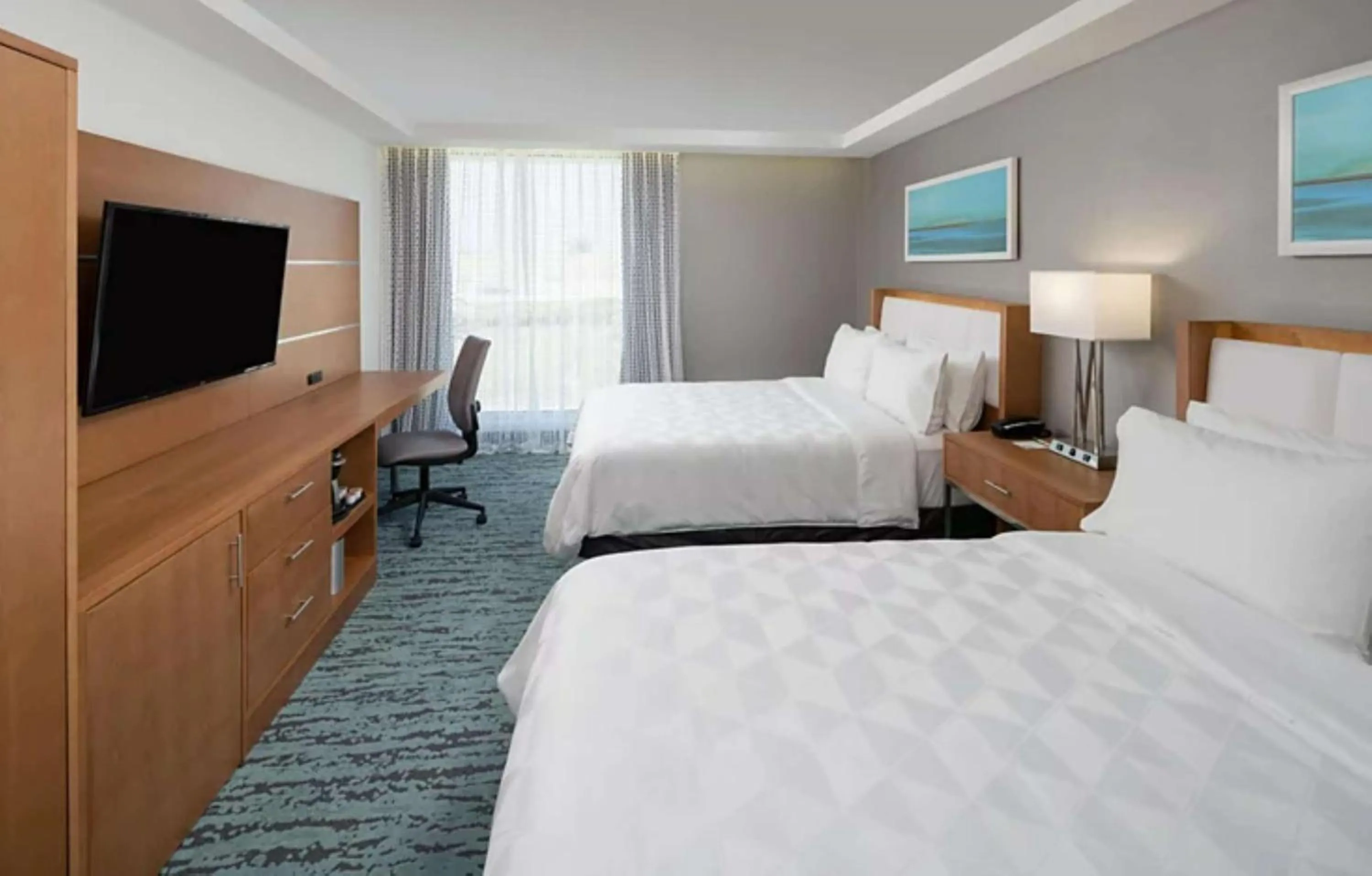 Bed in DoubleTree by Hilton Miami North I-95