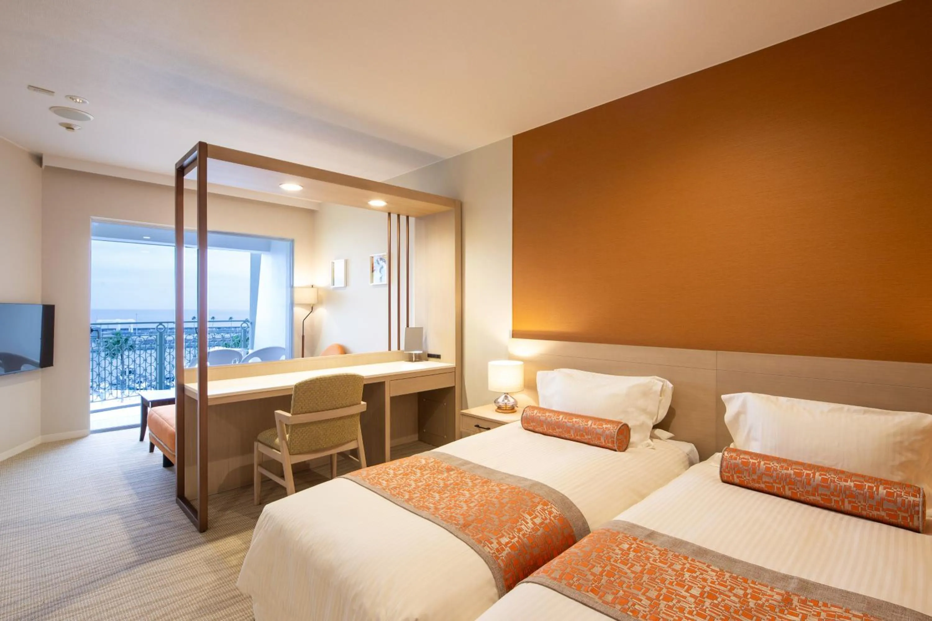 Bed in Wakayama Marina City Hotel