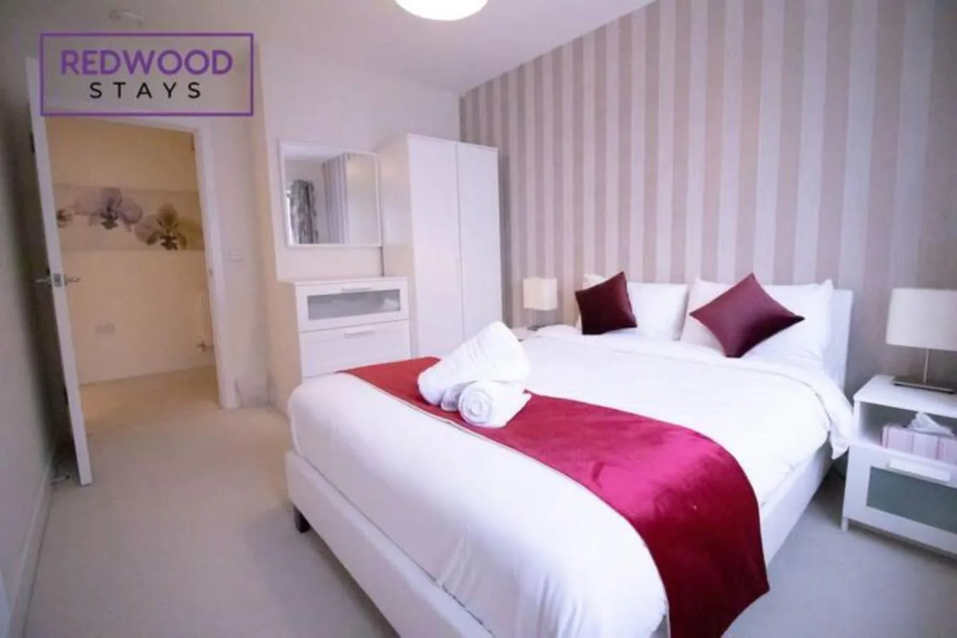 Bedroom in Festival Place, Modern Town Center Apartment, Perfect for Contractors & Families, FREE Parking & WiFi by REDWOOD STAYS