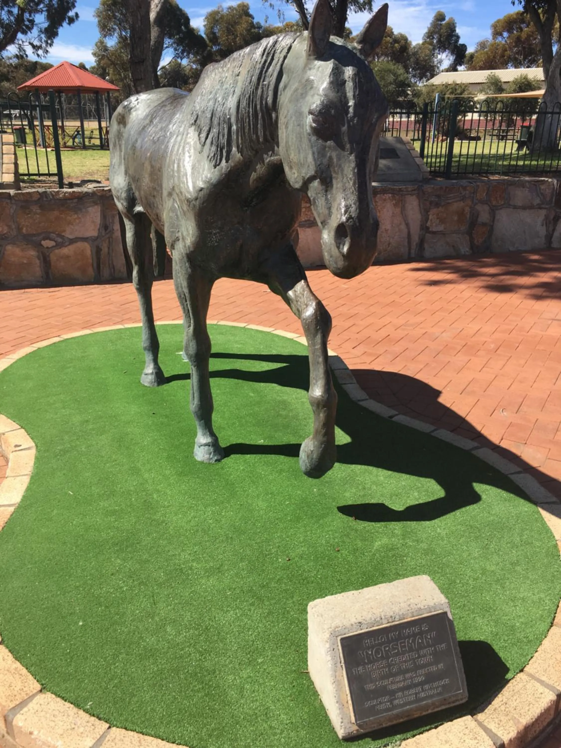 Acclaim Gateway Tourist Park