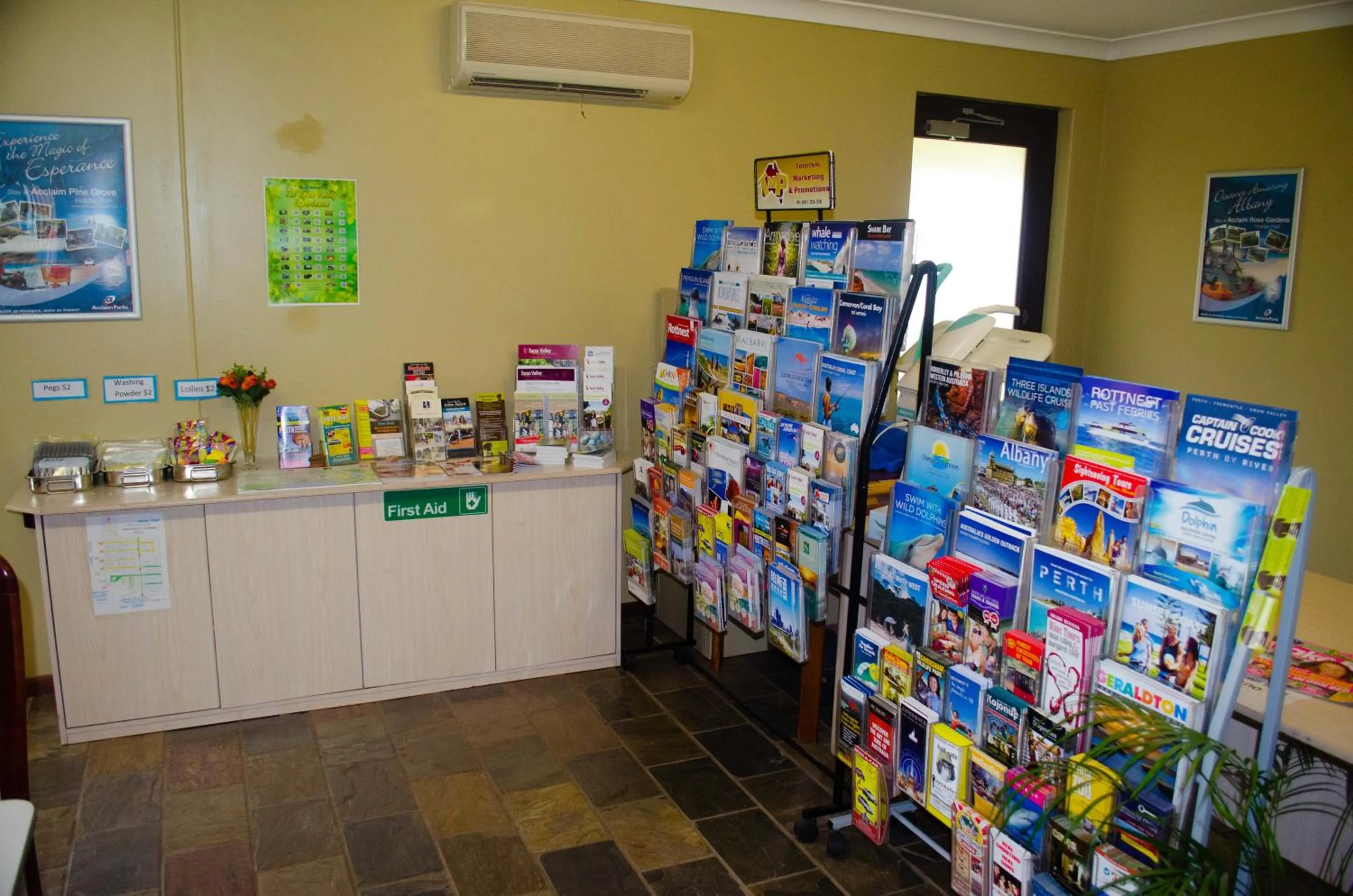 Library in Acclaim Swan Valley Tourist Park