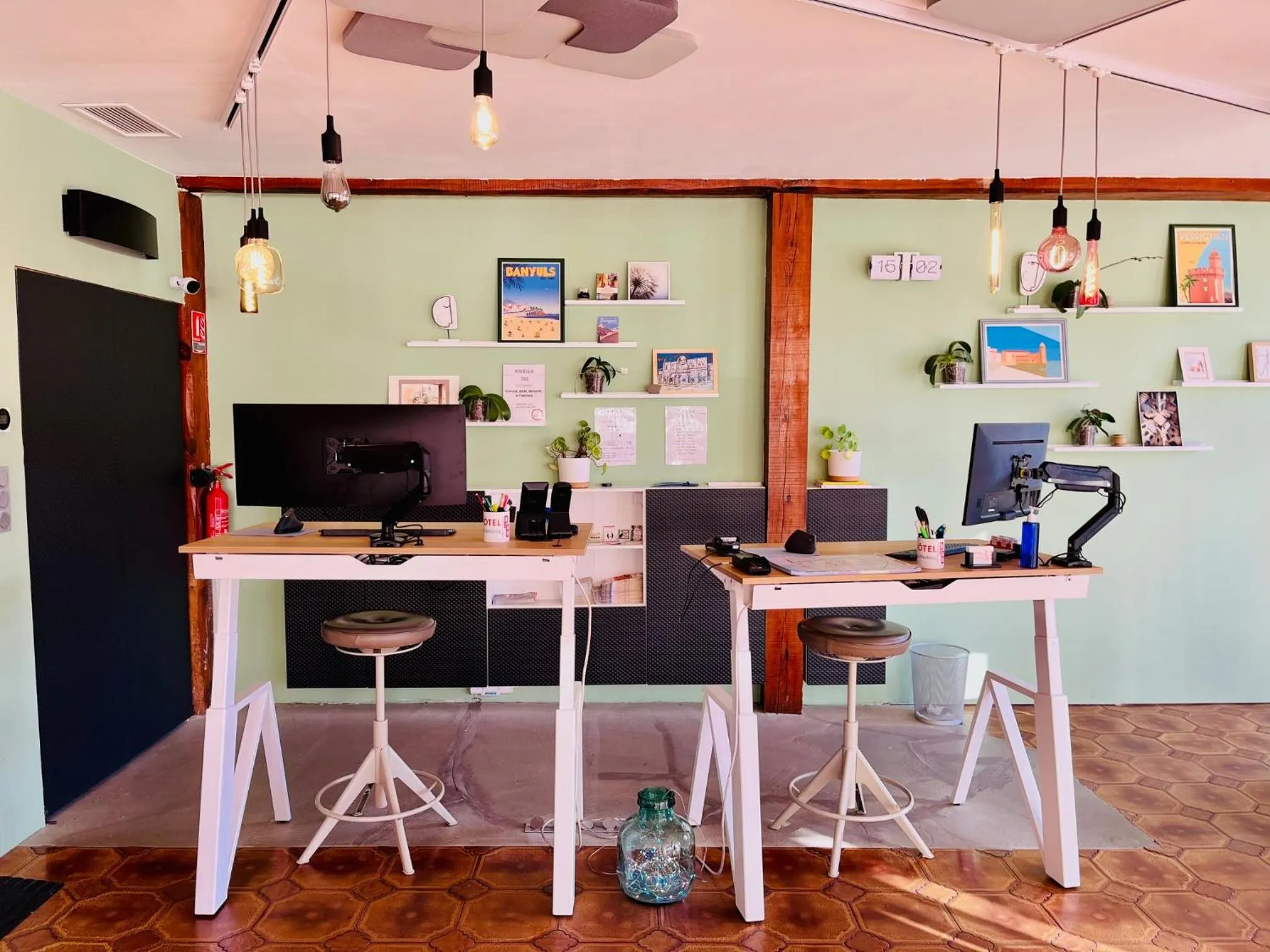 Lobby or reception in Hôtel PB - Paris-Barcelone