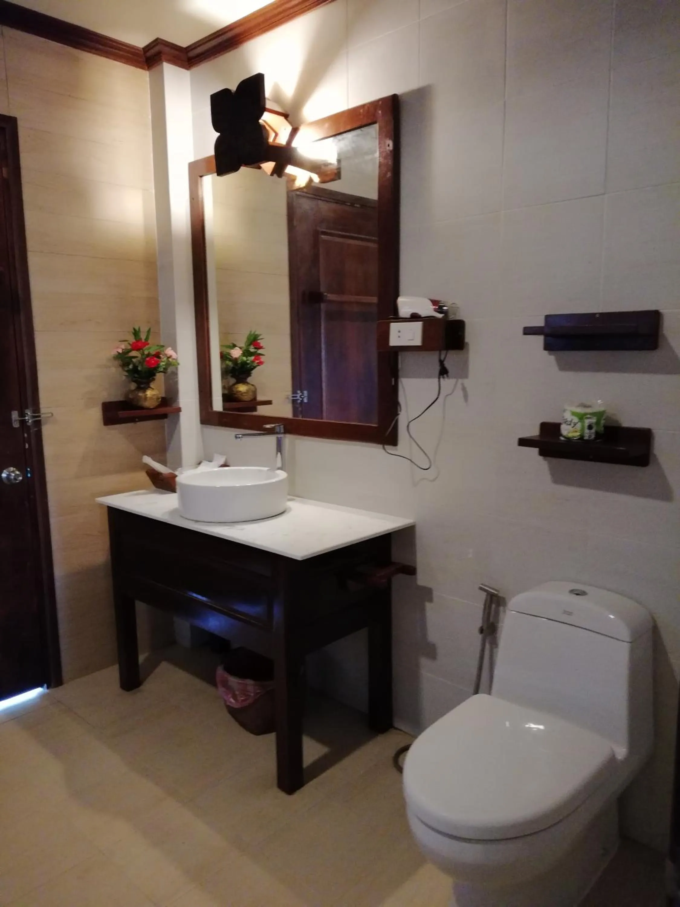 Toilet in Sengahloune Resort