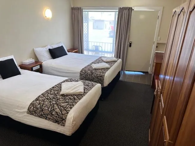 Bed in City Centre Motel Kempsey