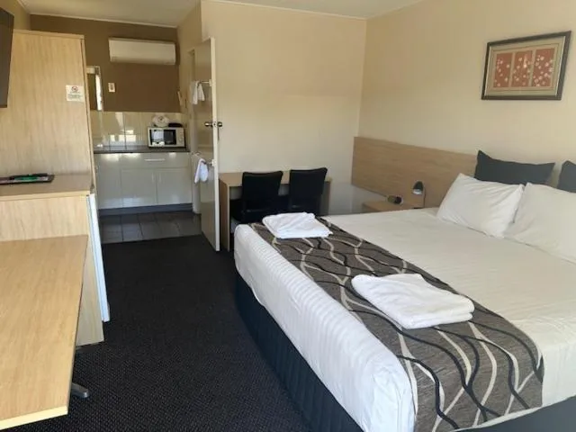 Bed in City Centre Motel Kempsey