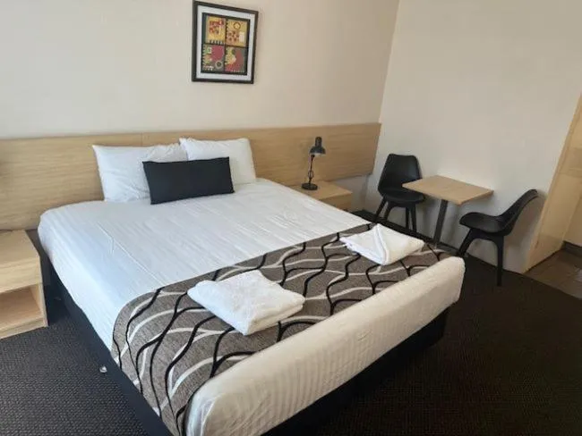 Bed in City Centre Motel Kempsey