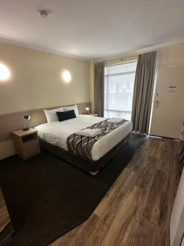 Bed in City Centre Motel Kempsey