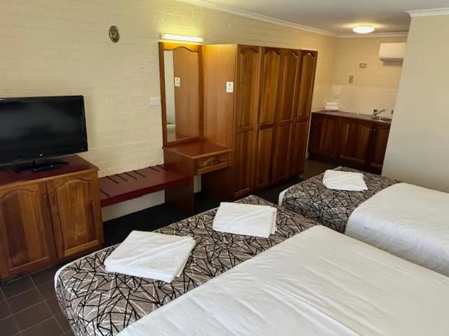 Bed in City Centre Motel Kempsey