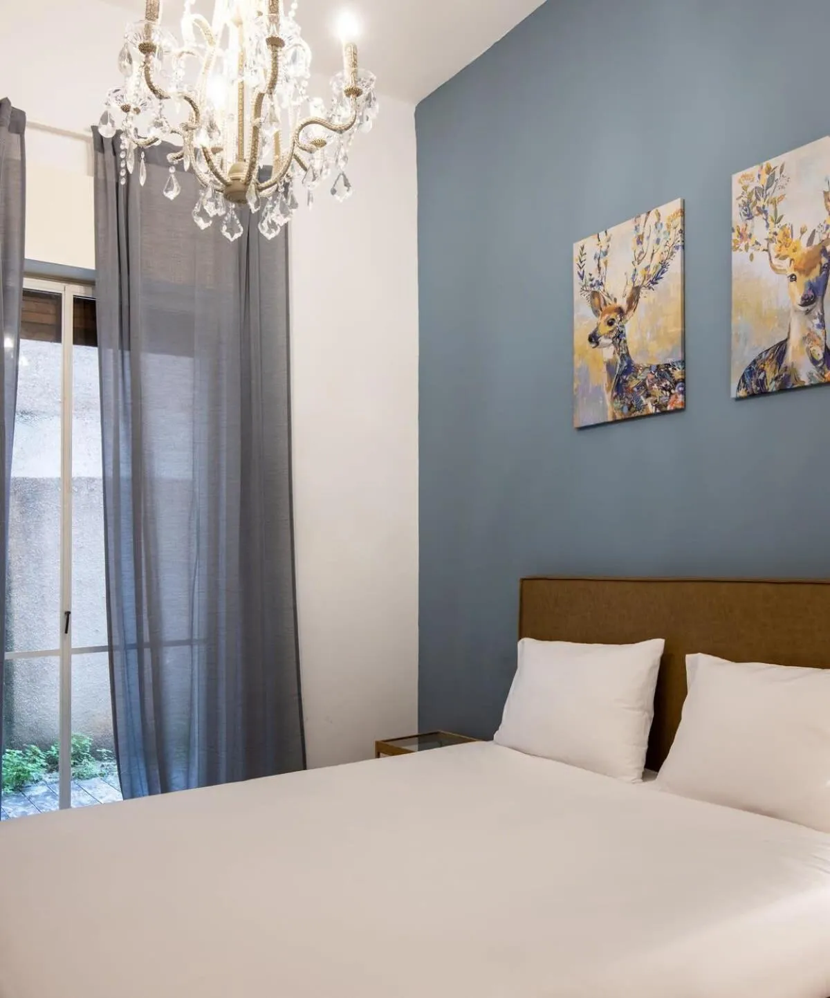 Bed in Modern Apartment w/ Garden 2 min from the Beach