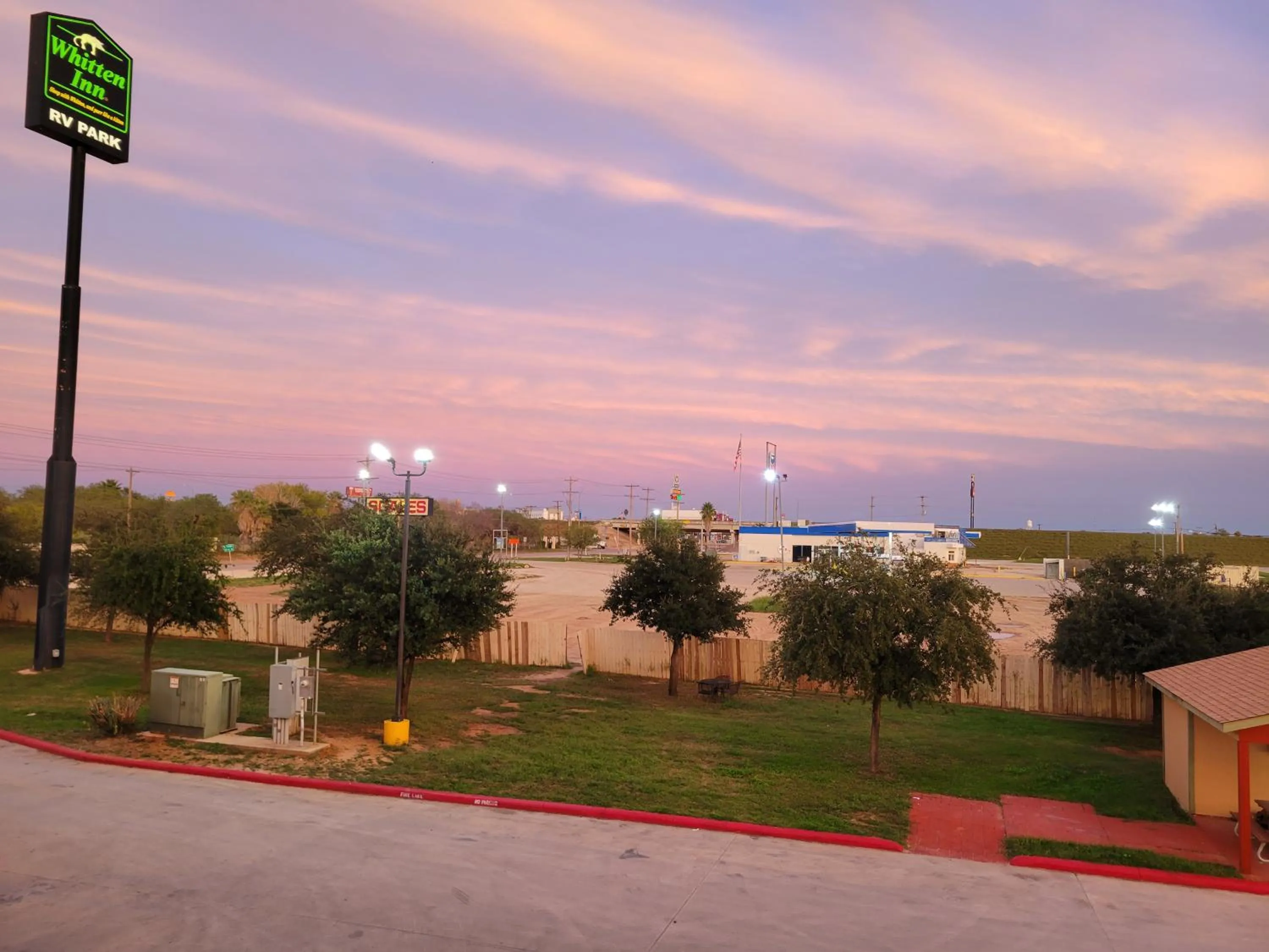 Property building in Cotulla Whitten Inn