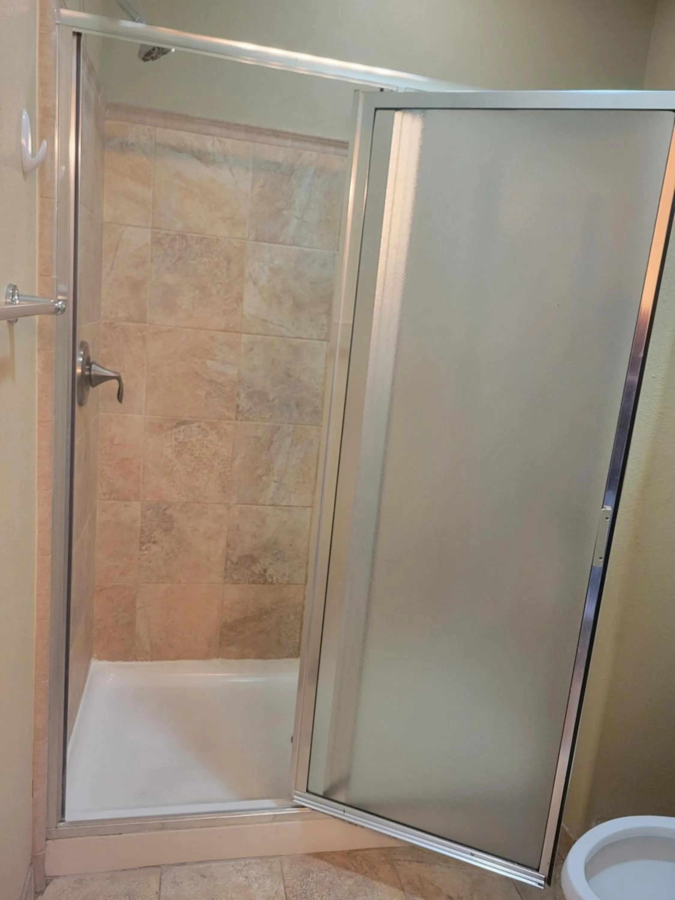 Shower in Cotulla Whitten Inn