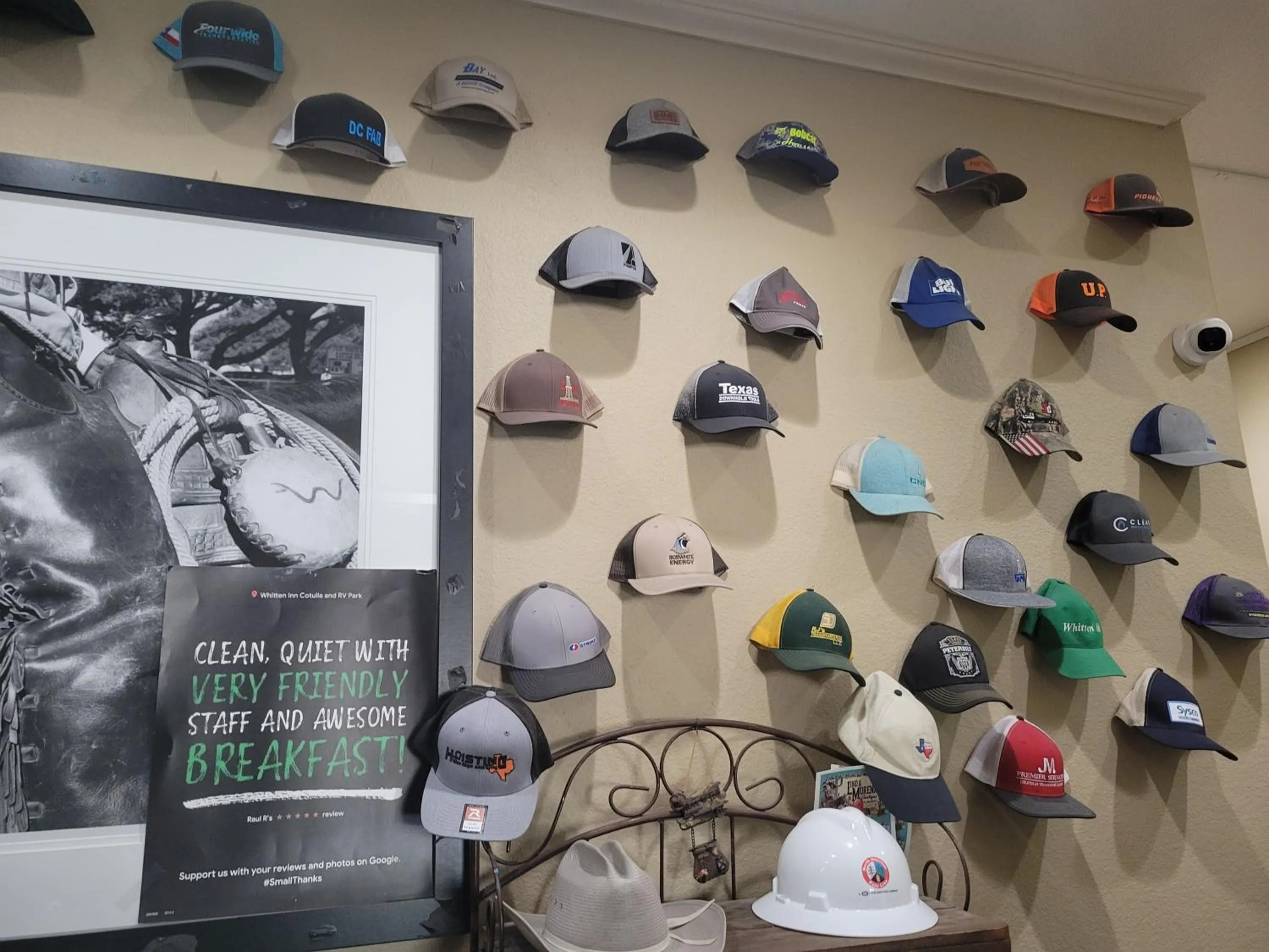 Property building in Cotulla Whitten Inn