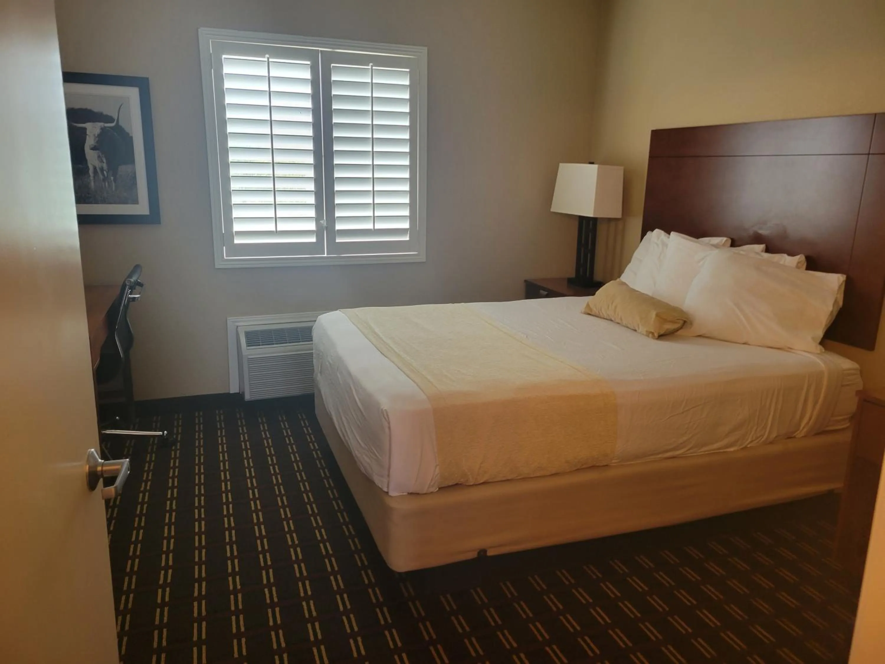 Bed in Cotulla Whitten Inn