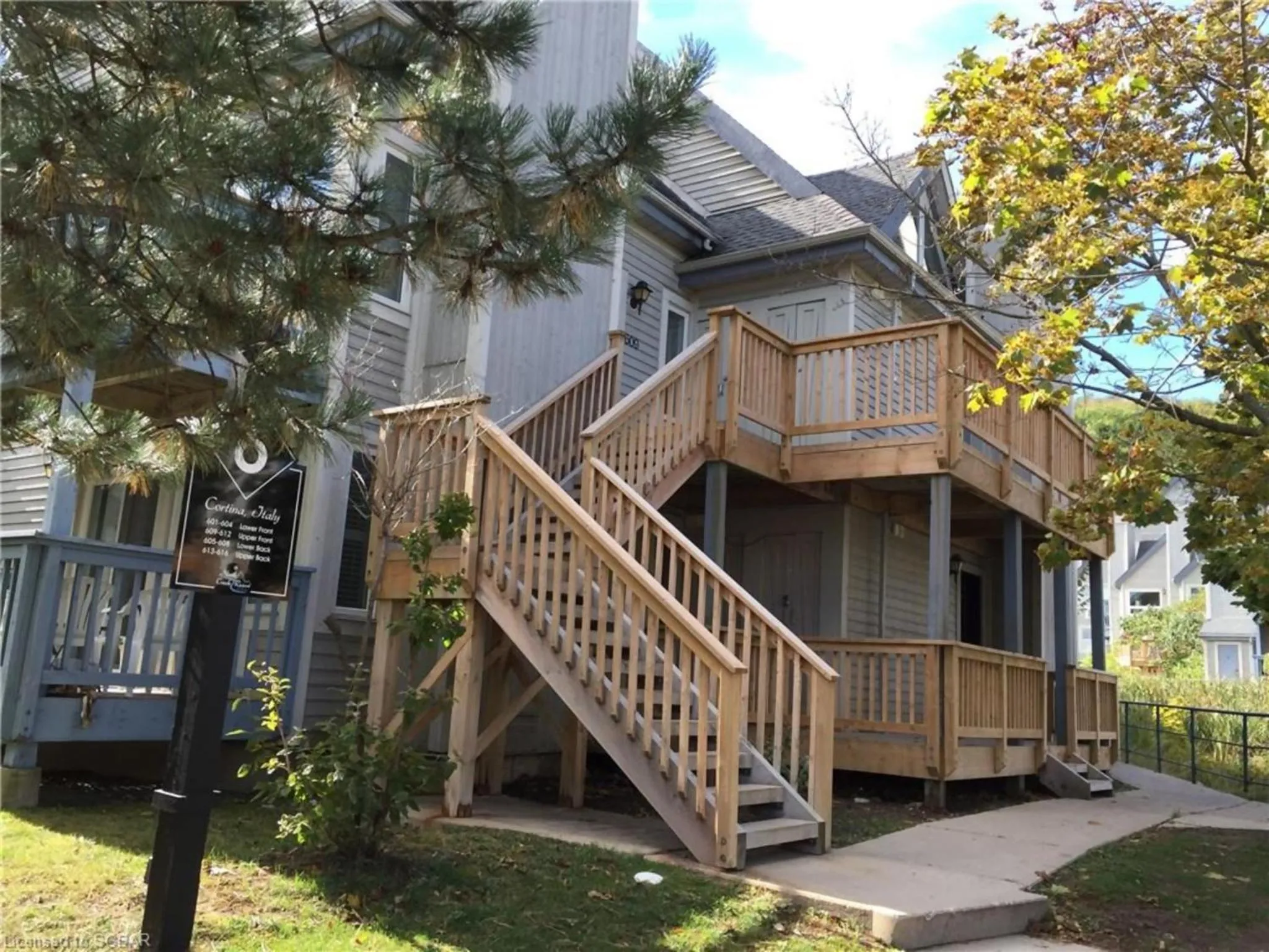 Property building in Gorgeous Loft in the Heart of Blue Mountain