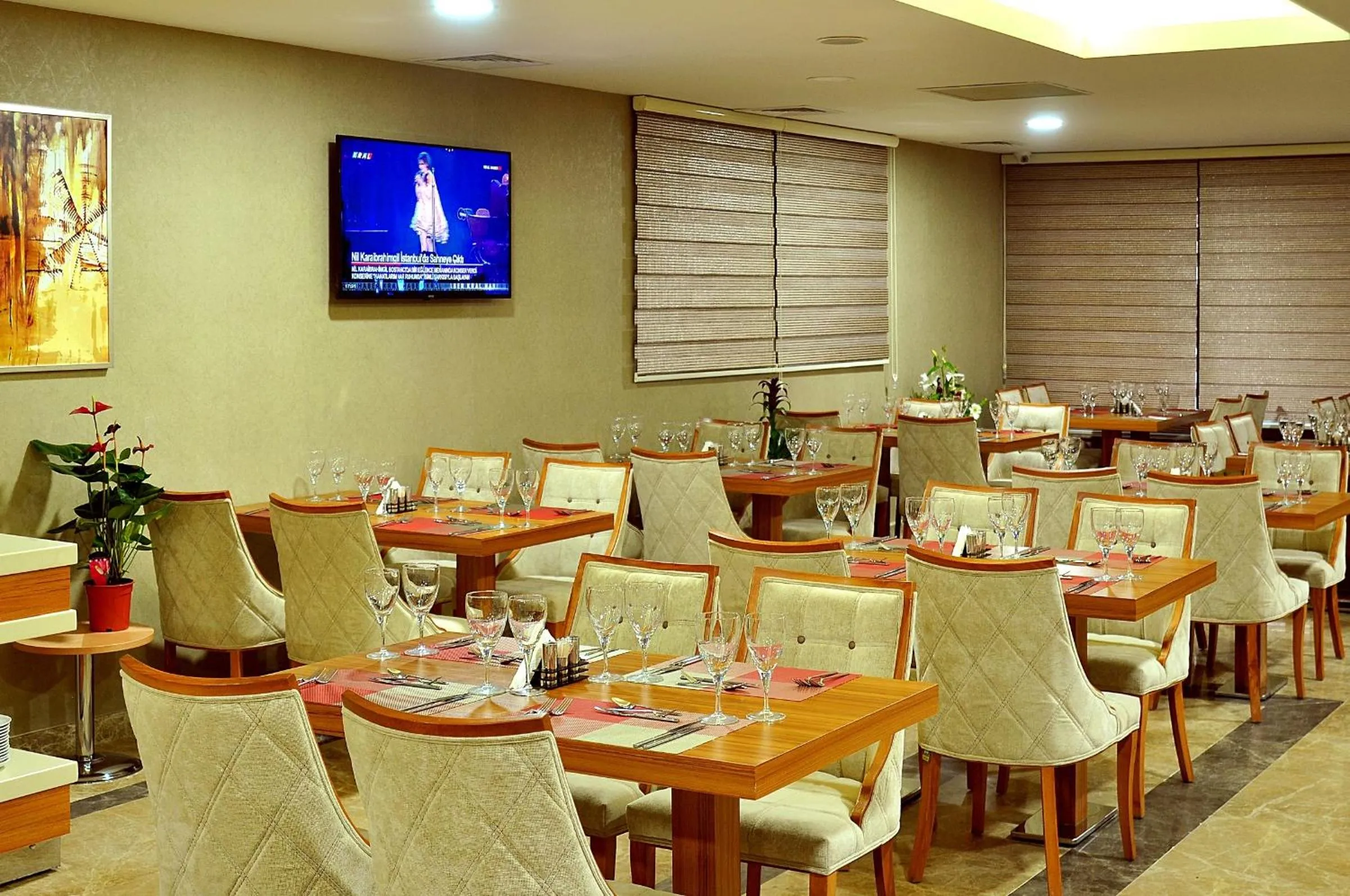 Restaurant/places to eat in Starton Hotel