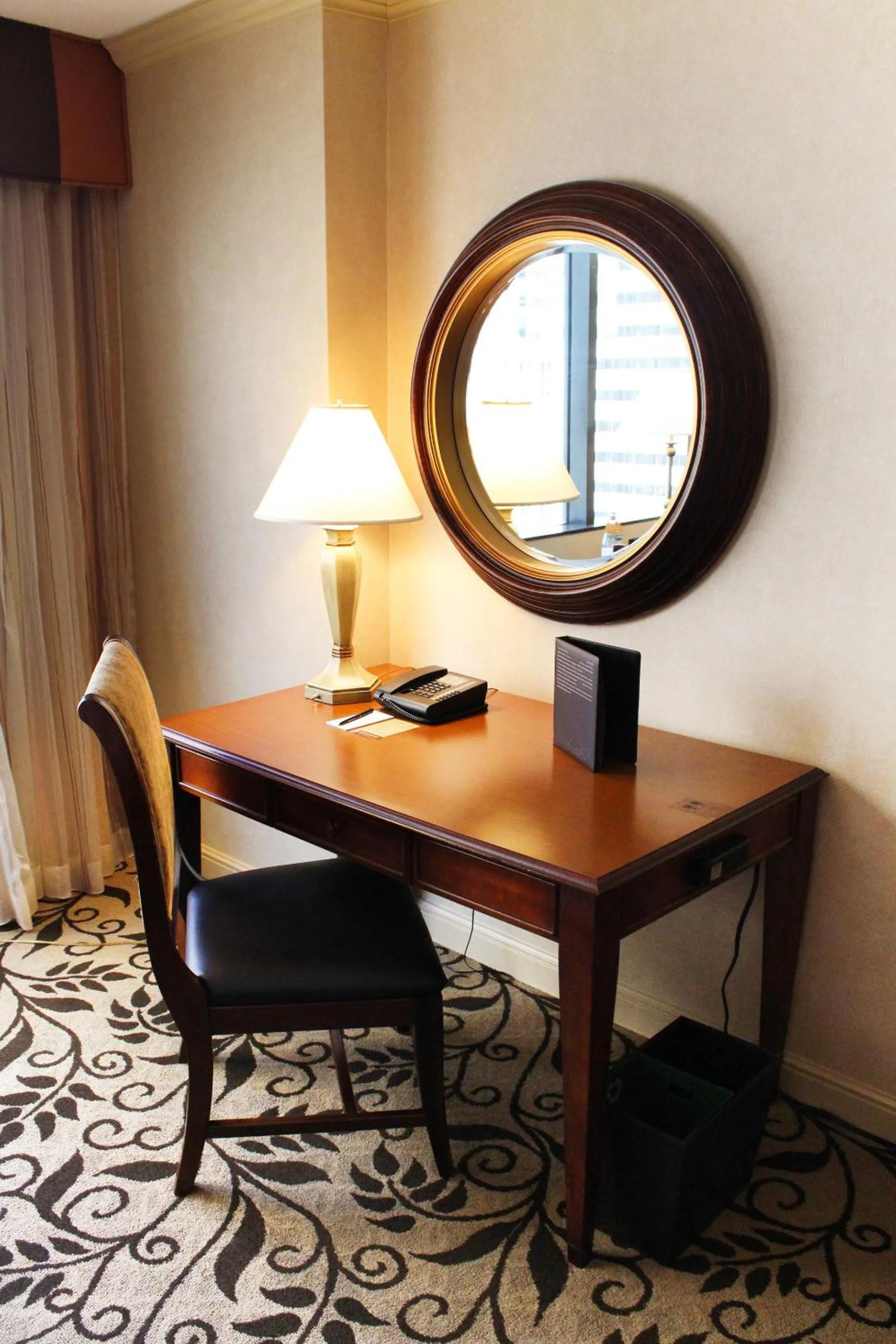 Photo of the whole room in Omni Charlotte Hotel