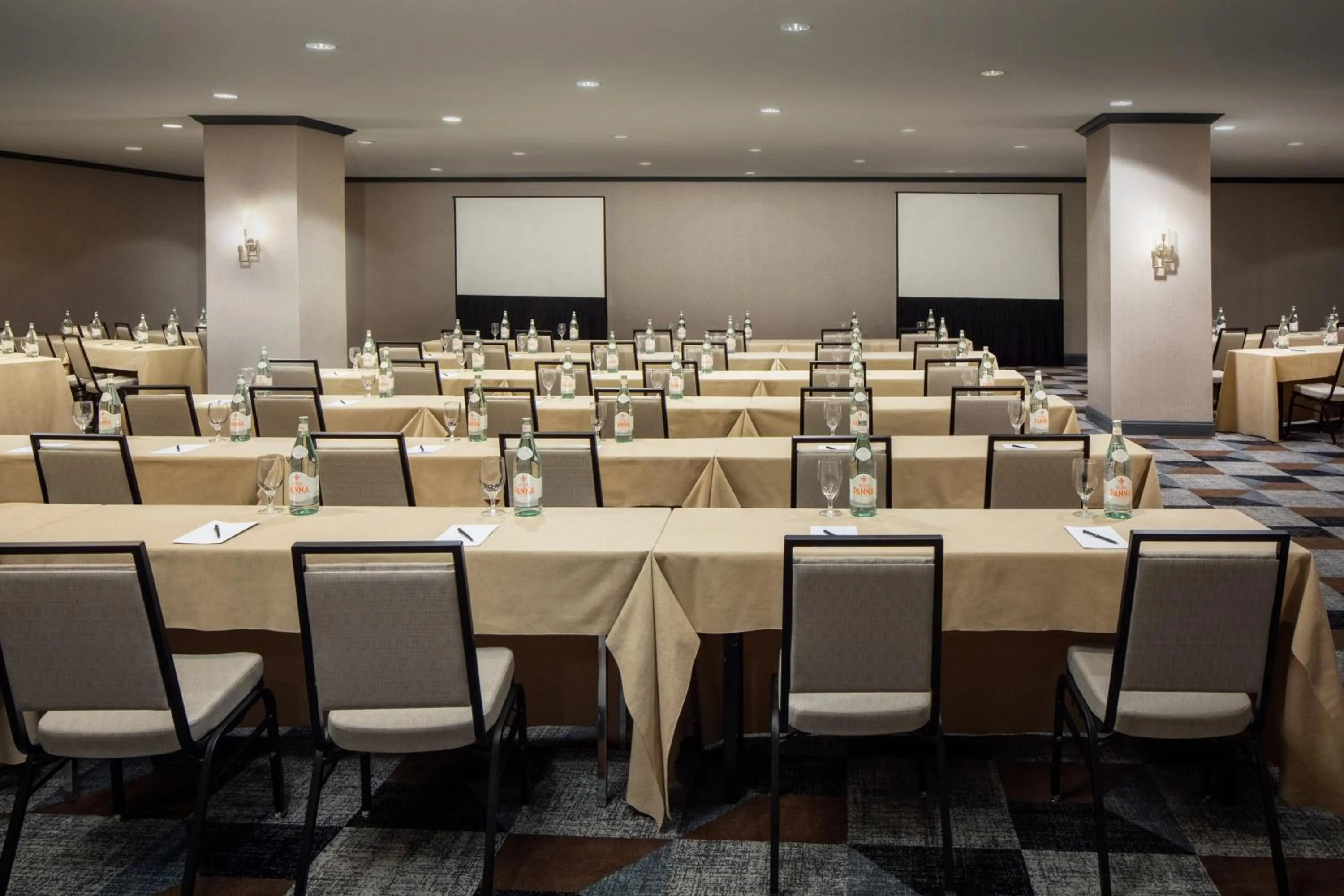 Meeting/conference room in Omni Charlotte Hotel