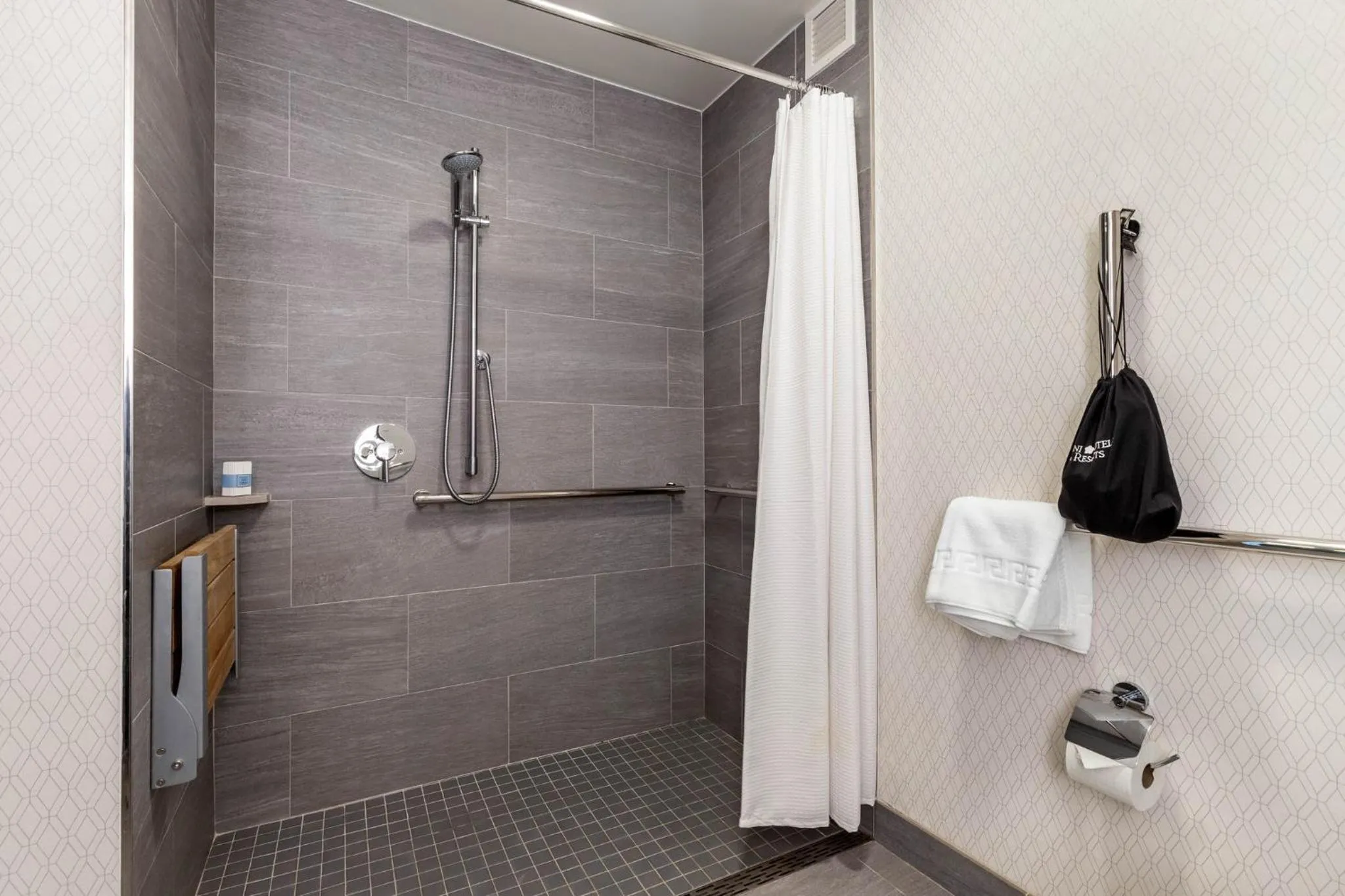 Photo of the whole room in Omni Charlotte Hotel