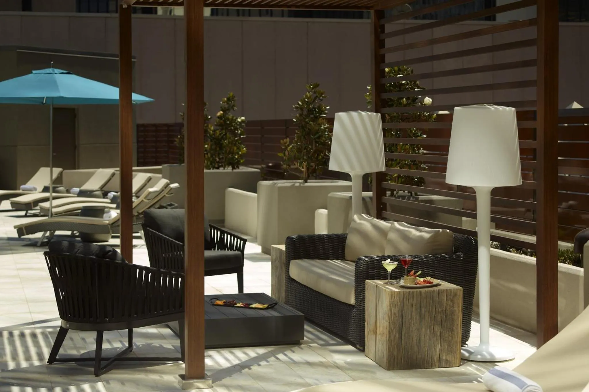 Swimming pool in Omni Charlotte Hotel