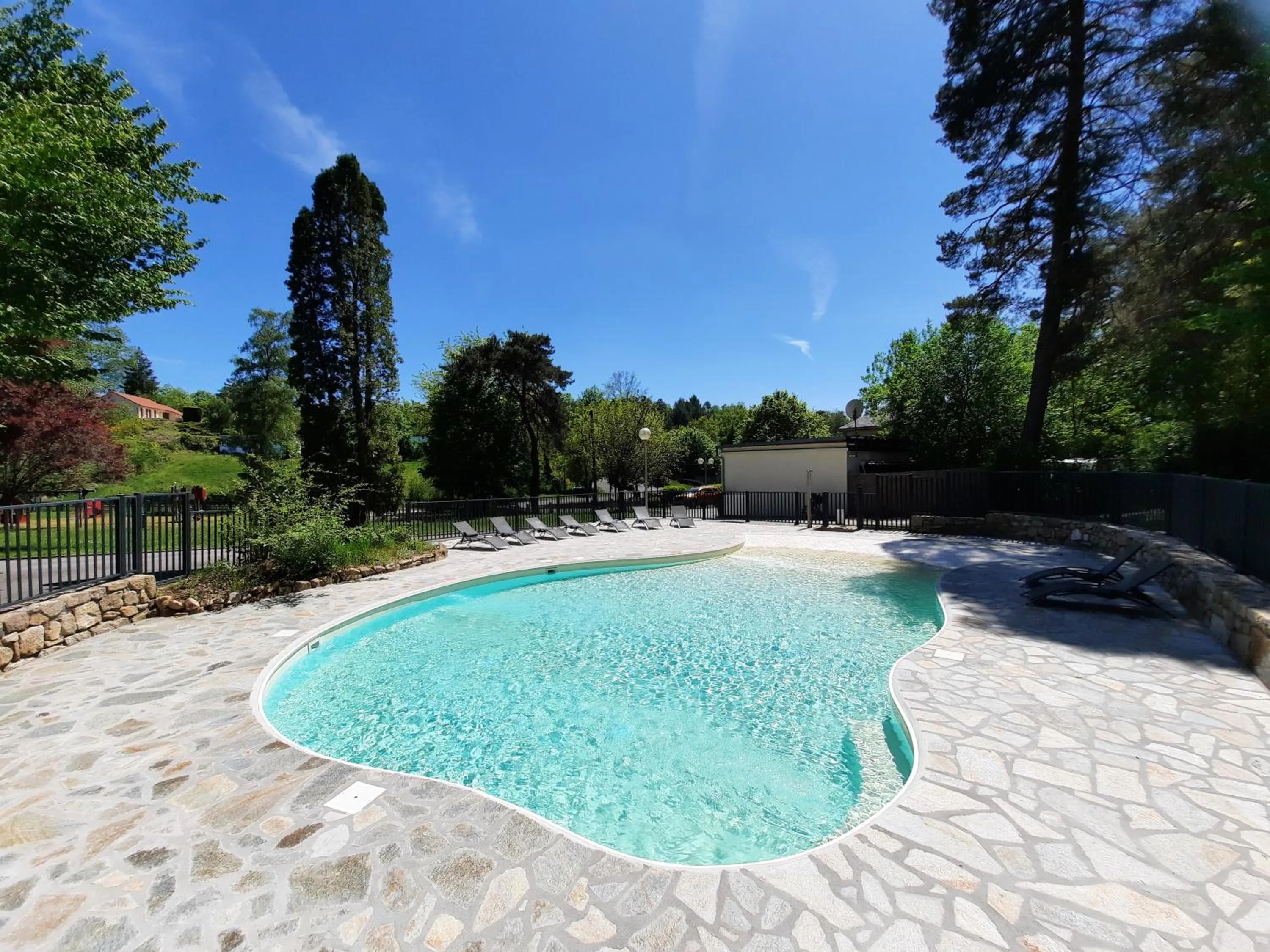 Swimming pool in Camping du Lac
