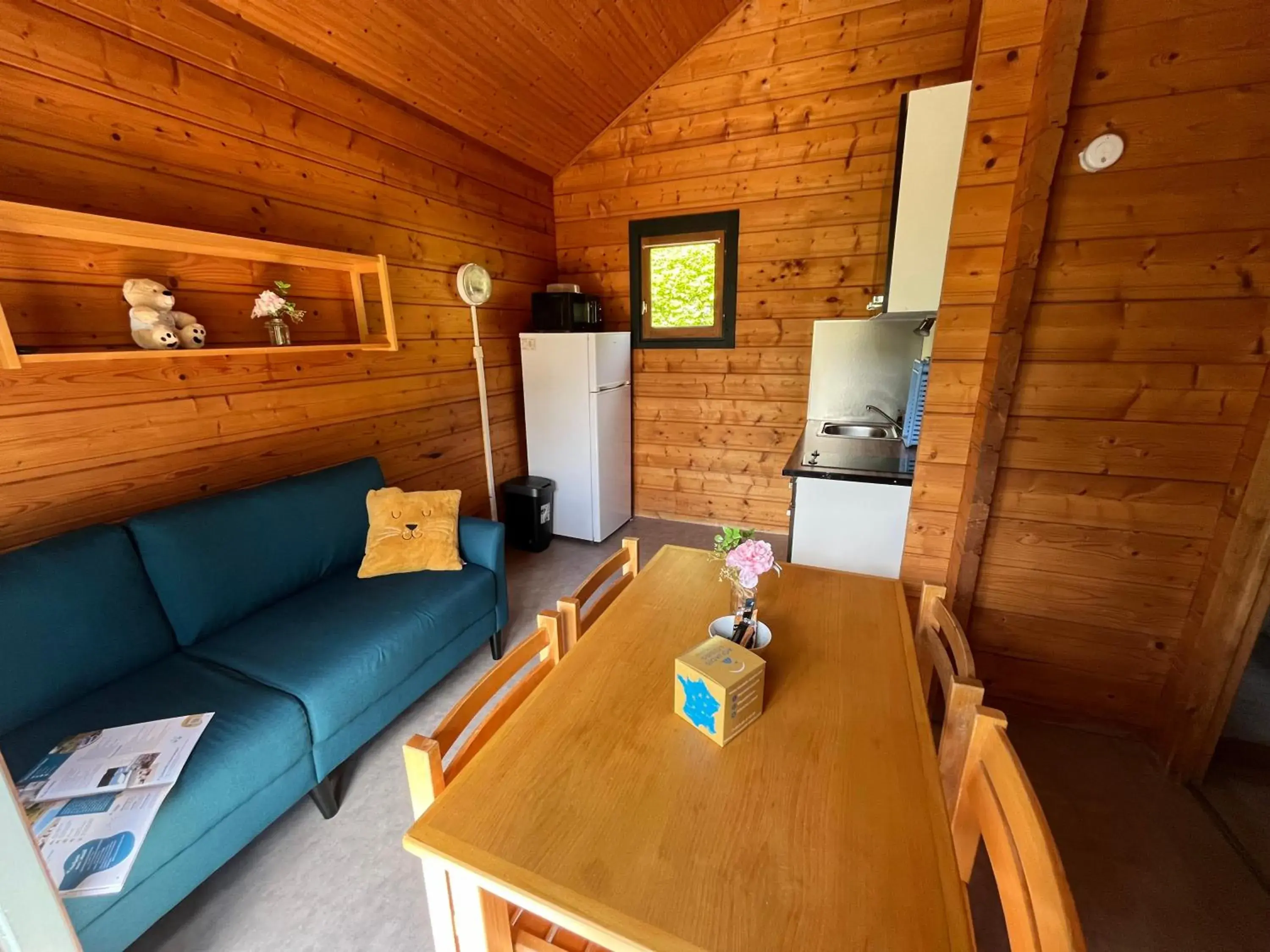 Chalet (4 Adults) in Camping du Lac de Saint-Pardoux Chalet (4 Adults) in Camping du Lac de Saint-Pardoux
