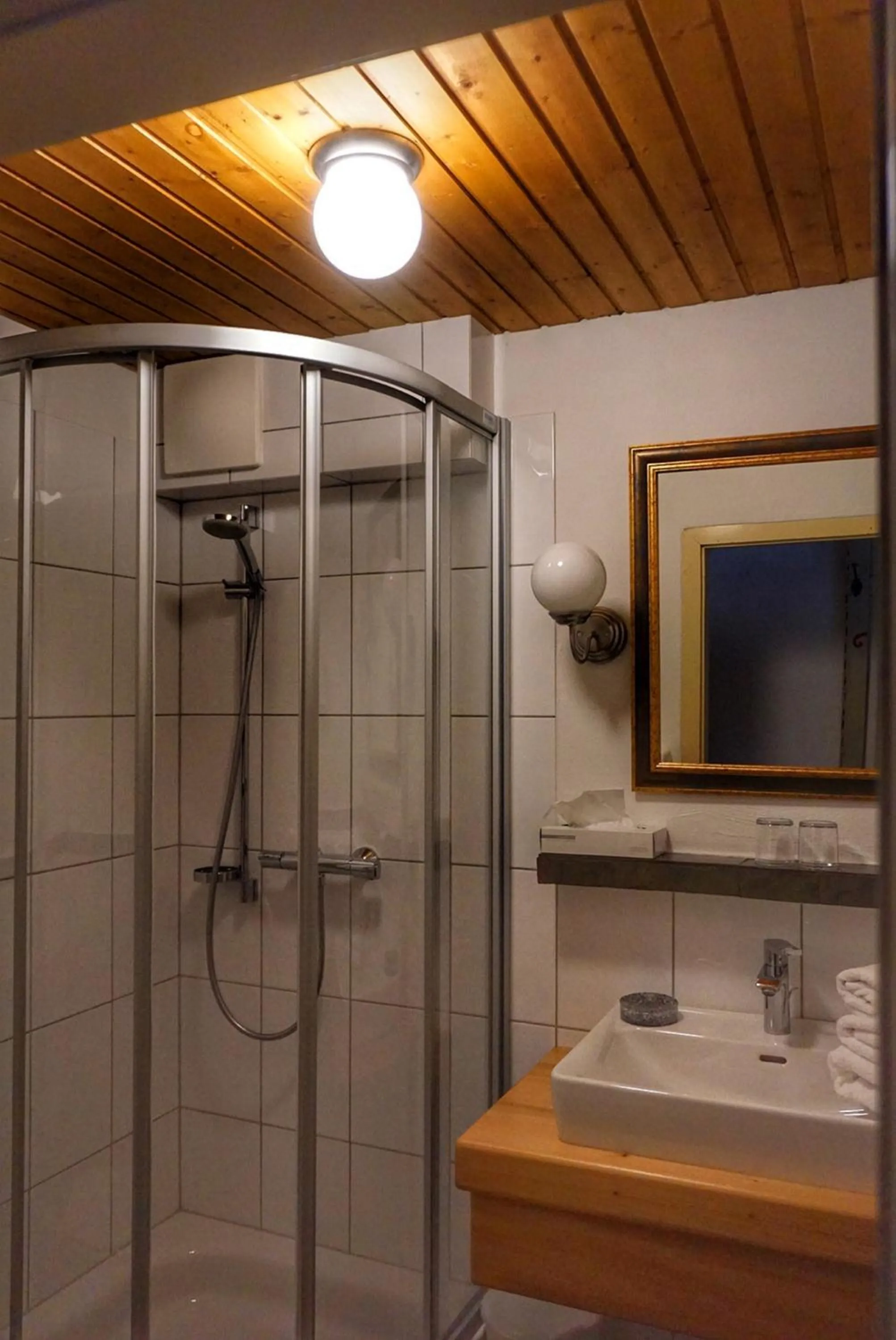 Bathroom in Hotel Schlosswirt